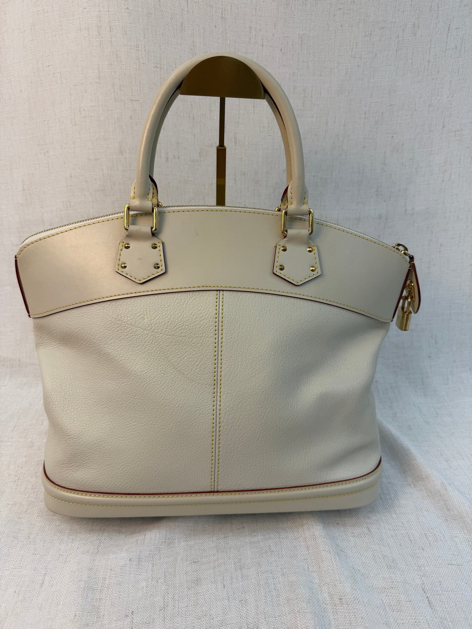 Louis Vuitton Cream Leather Suhali Locket MM Bag