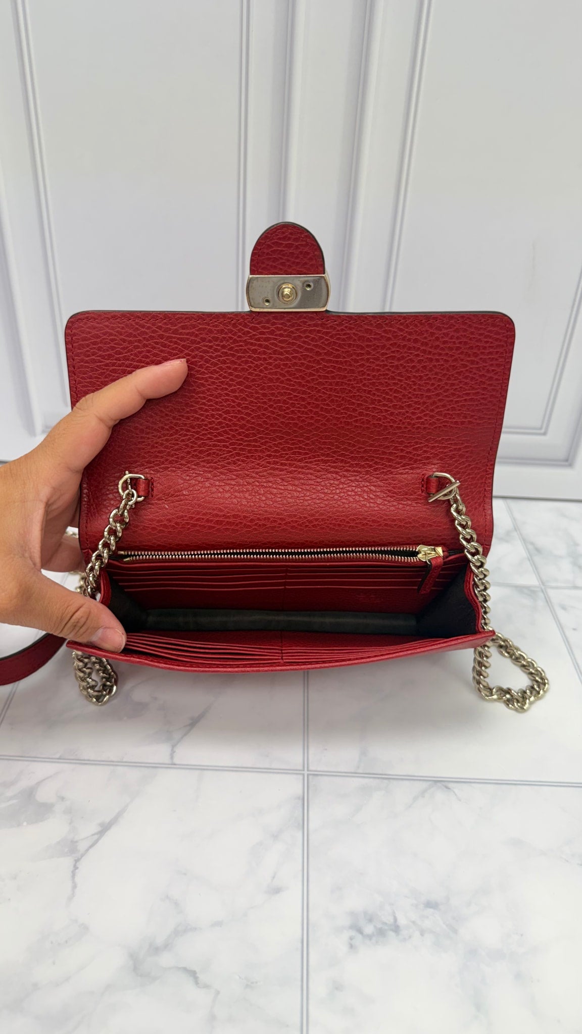 Gucci Red Grained Leather Interlocking G Wallet On A Chain