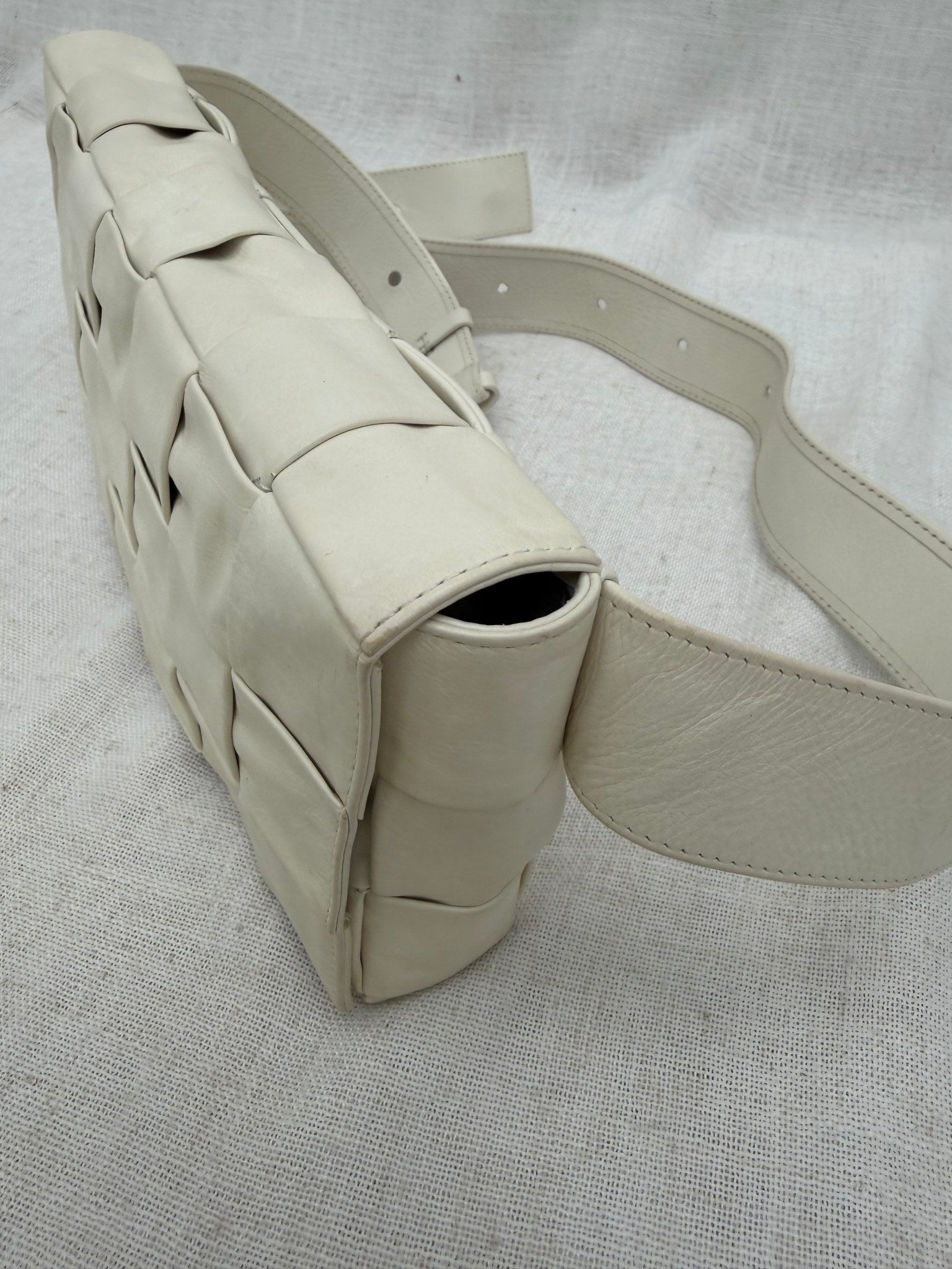 Bottega Veneta Ivory Intrecciato Leather Cassette Beltbag