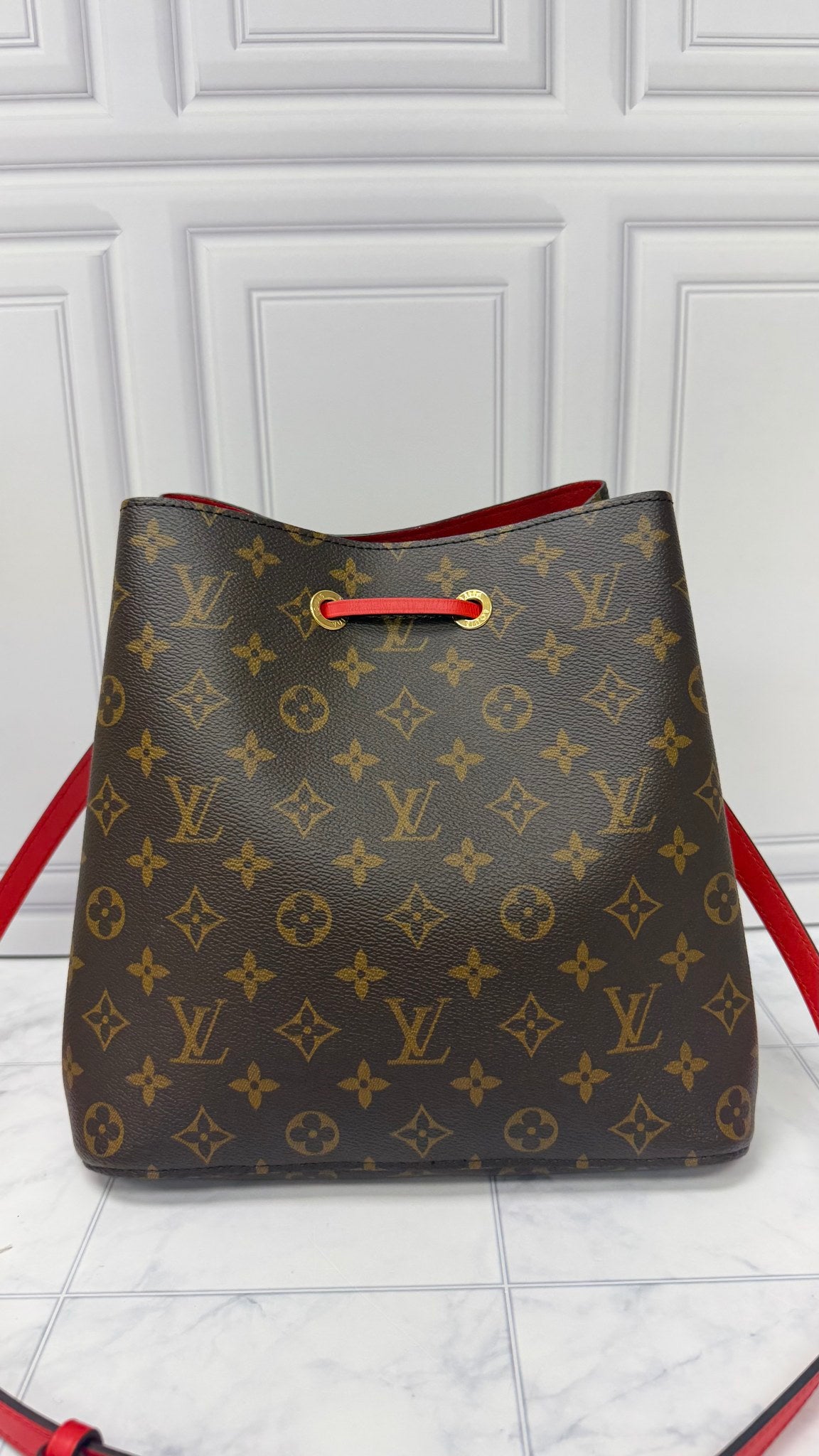 LIKE NEW - Louis Vuitton Monogram Red Neo Noe Bucket Bag