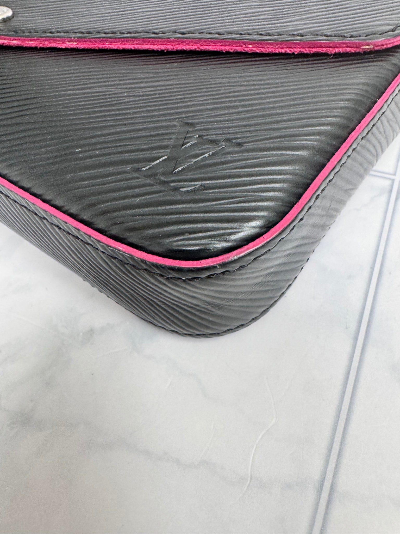Louis Vuitton Black Epi Leather Pochette Felicie
