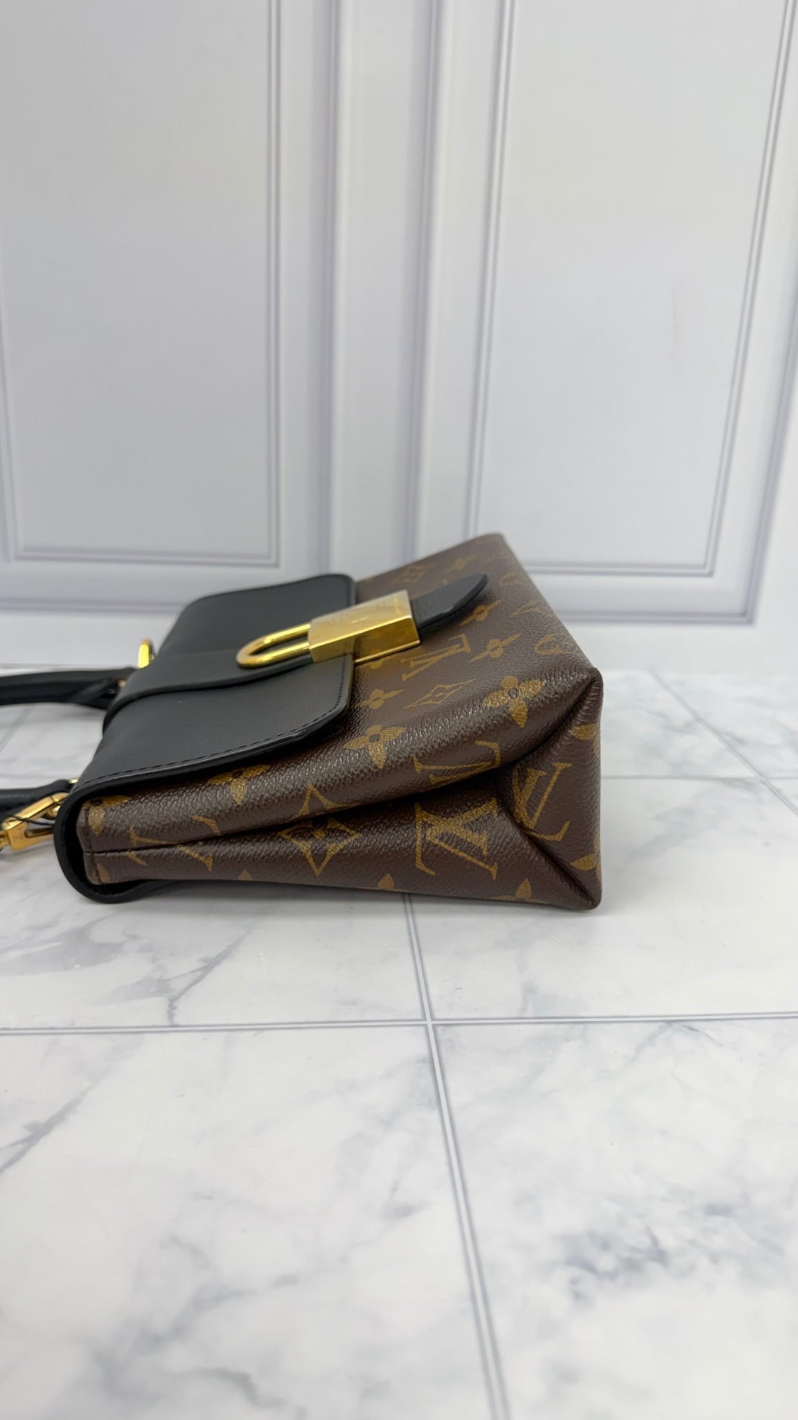 Louis Vuitton Monogram Locky BB 2Way Handbag