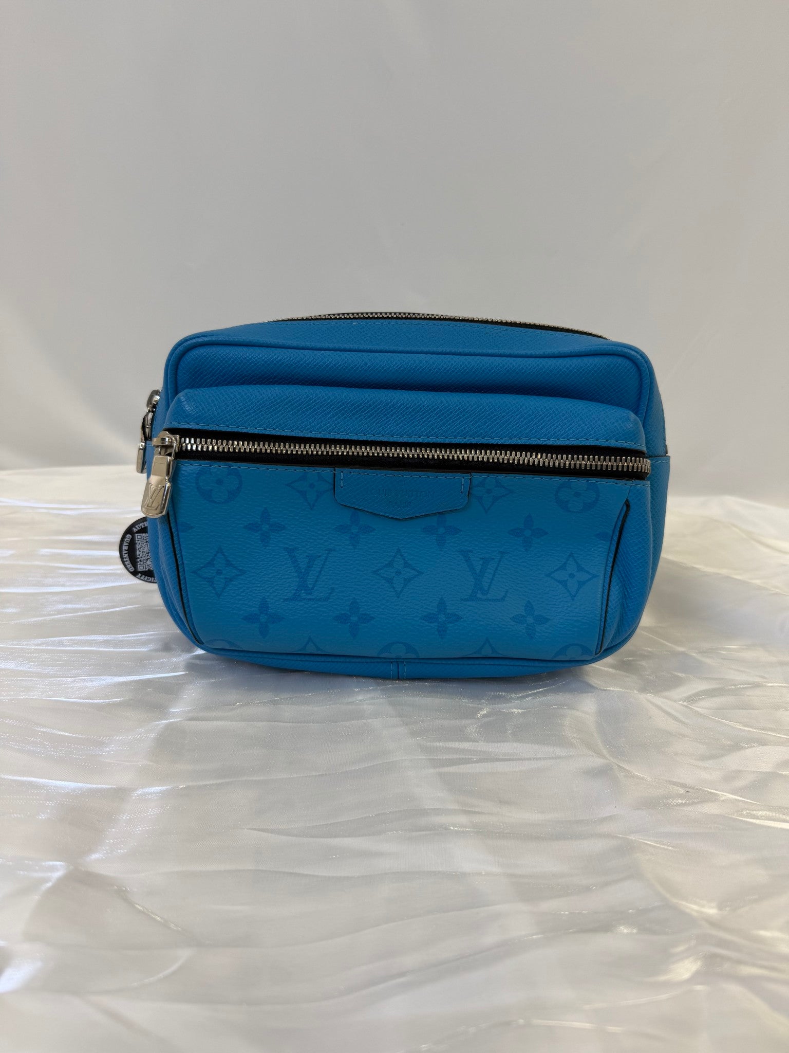 Louis Vuitton Blue Leather Taigarama Bumbag