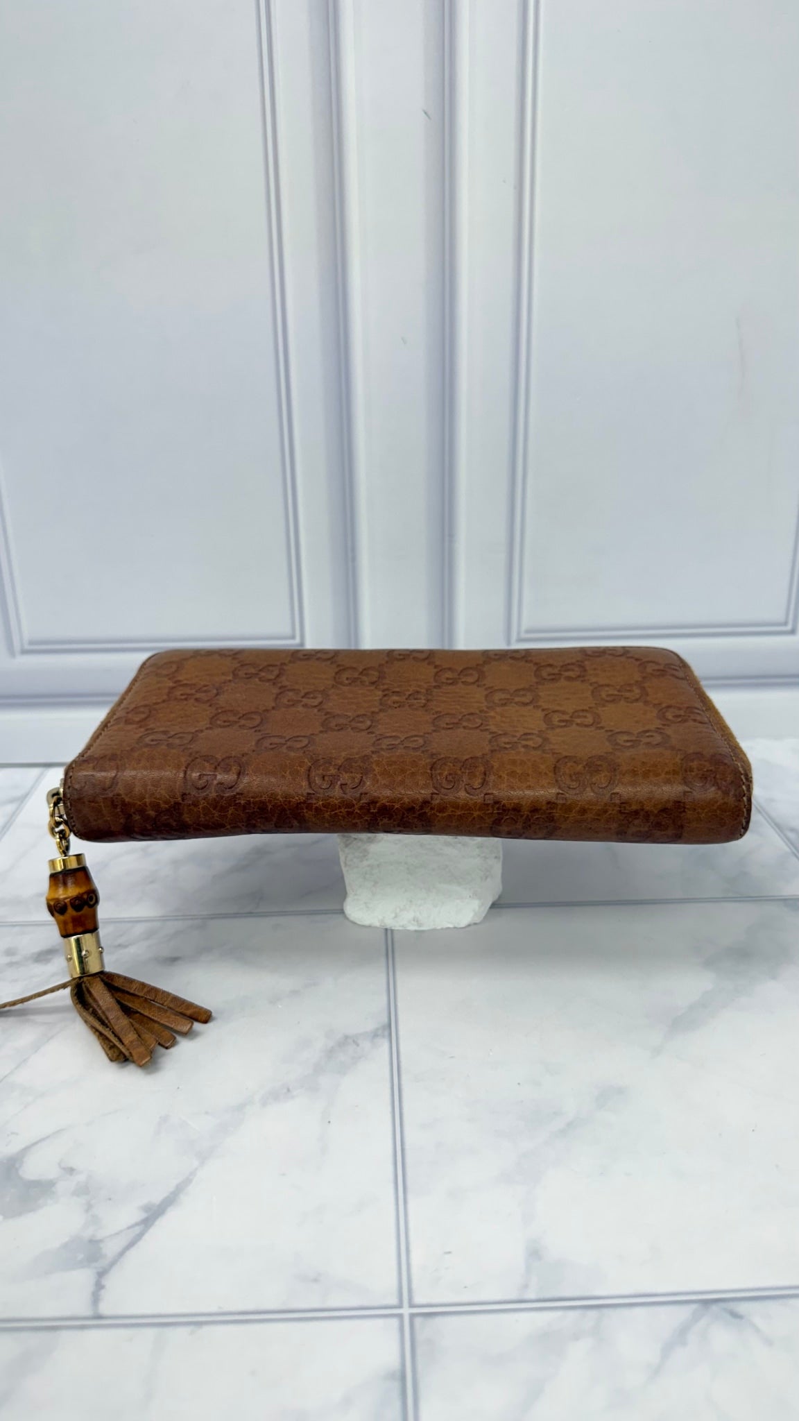 Gucci Brown Embossed GG Grained Leather Bamboo Zippy Wallet