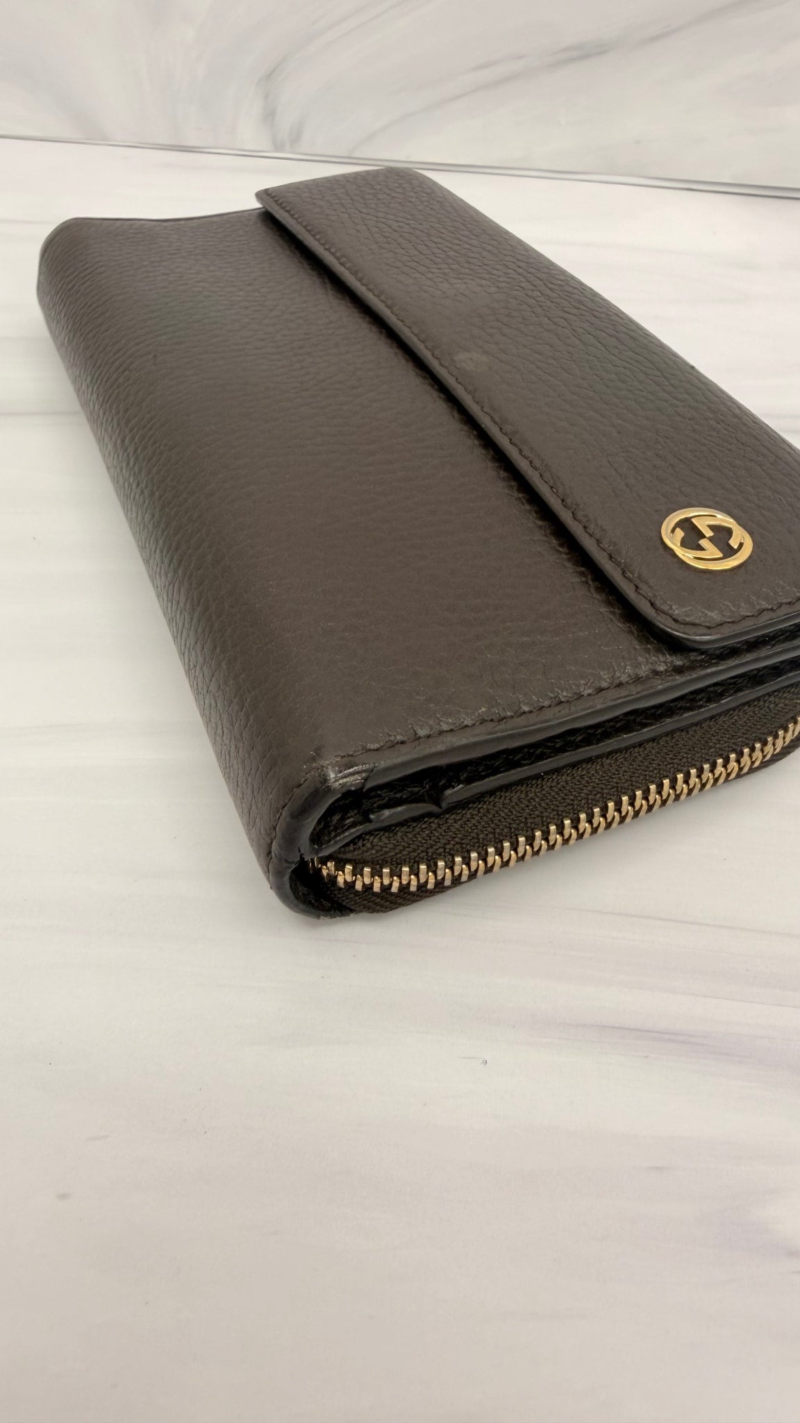 Gucci Brown Pebbled Leather Zippy Wallet