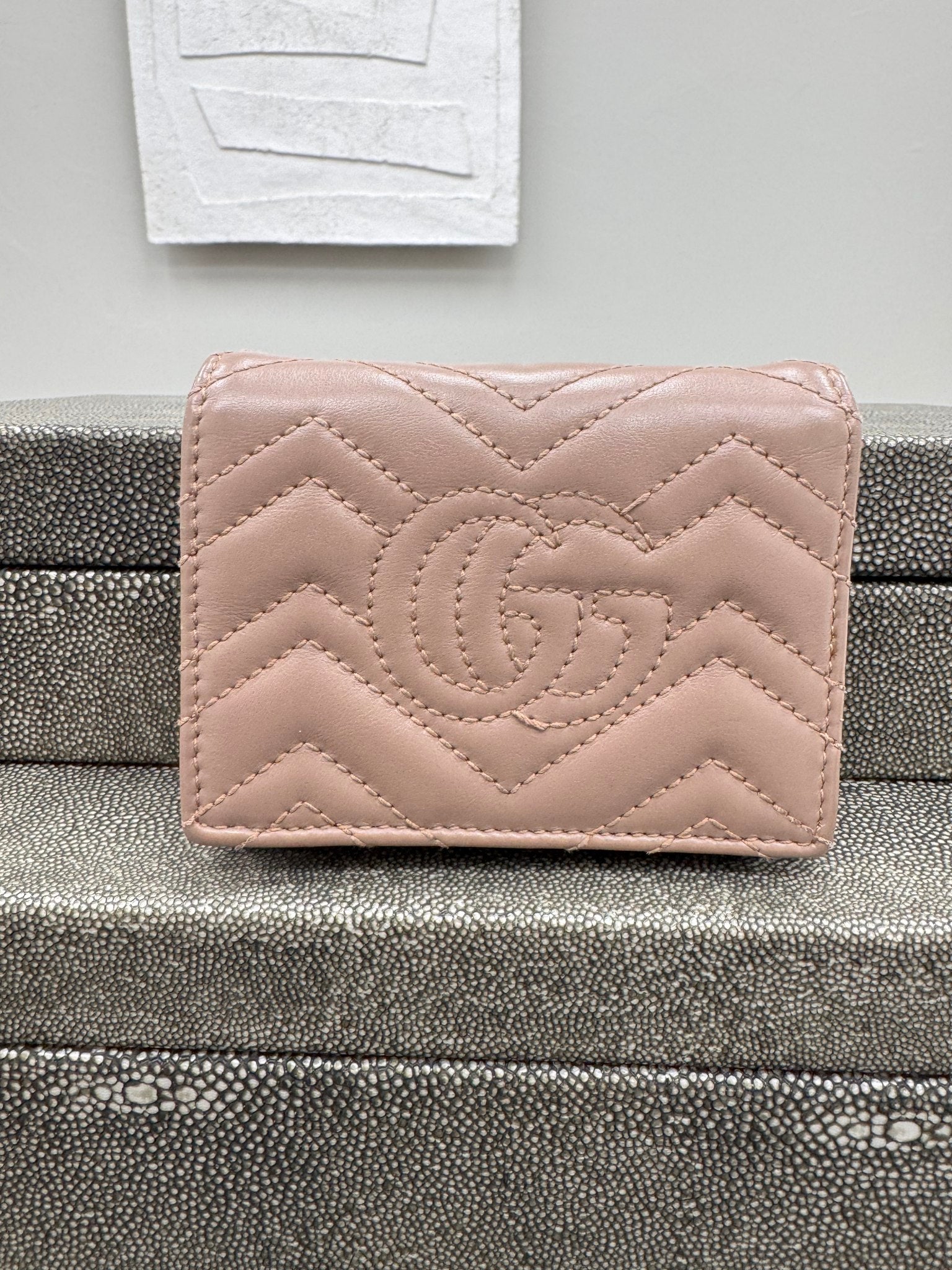 Gucci Nude Chevron Quilted Marmont Compact Wallet