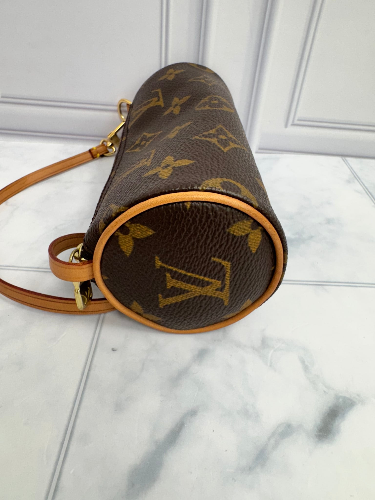 LIKE NEW - Louis Vuitton Monogram Mini Papillon Pochette