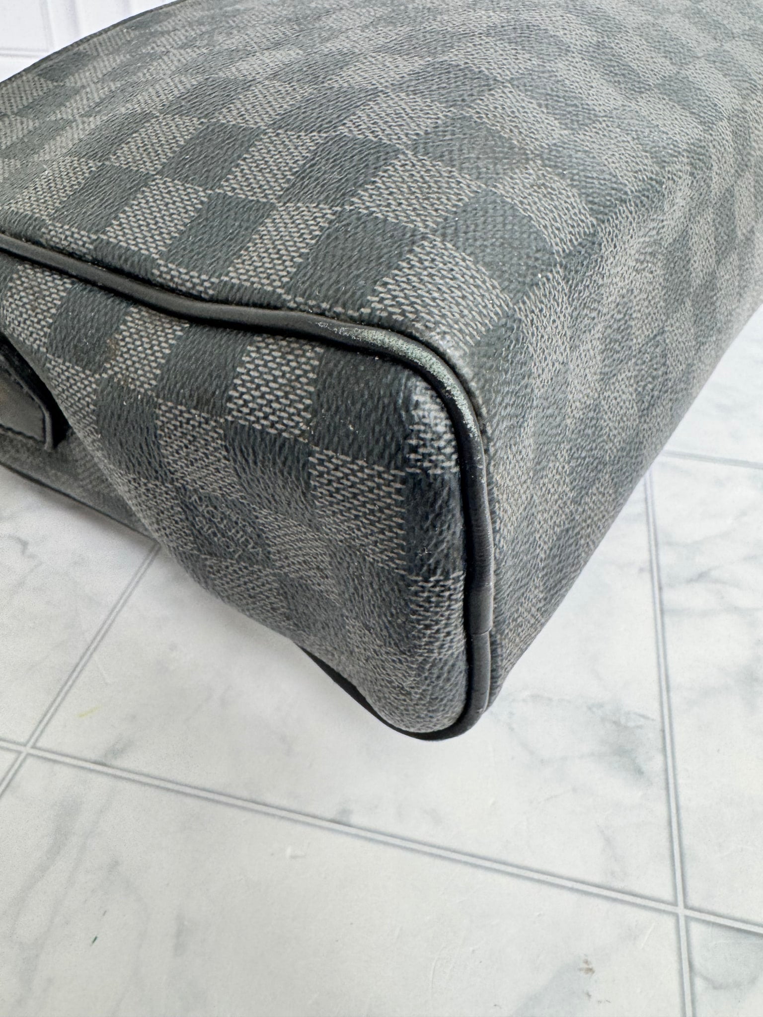 Louis Vuitton Damier Graphite Dayton Reporter Bag MM