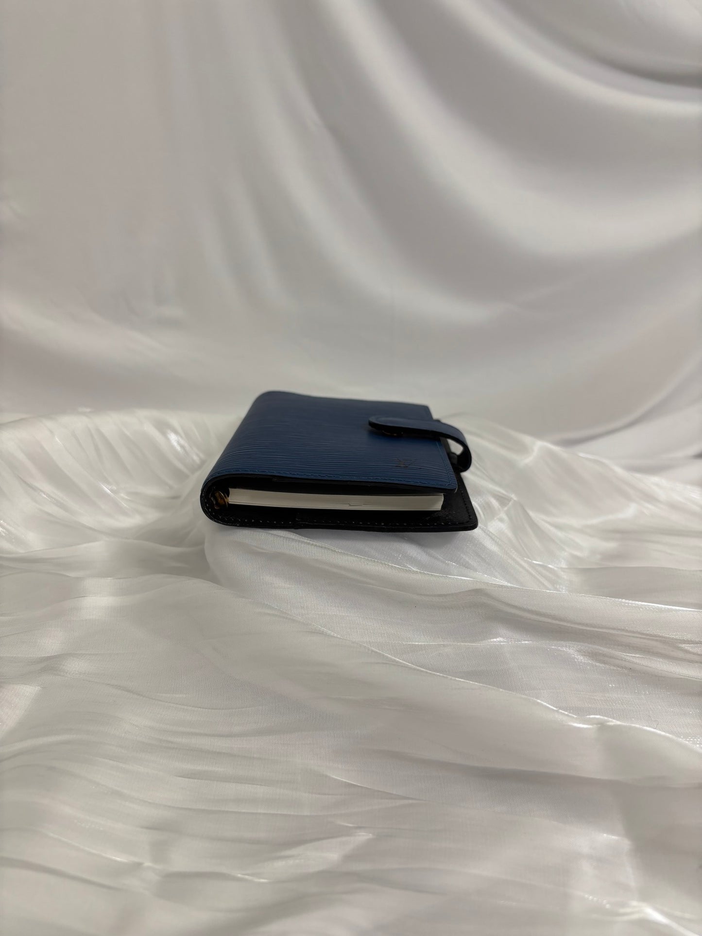 https://res.cloudinary.com/dyql5hig8/image/upload/v1759769472/kp3rvrysnwfq9bsbq35l.jpg