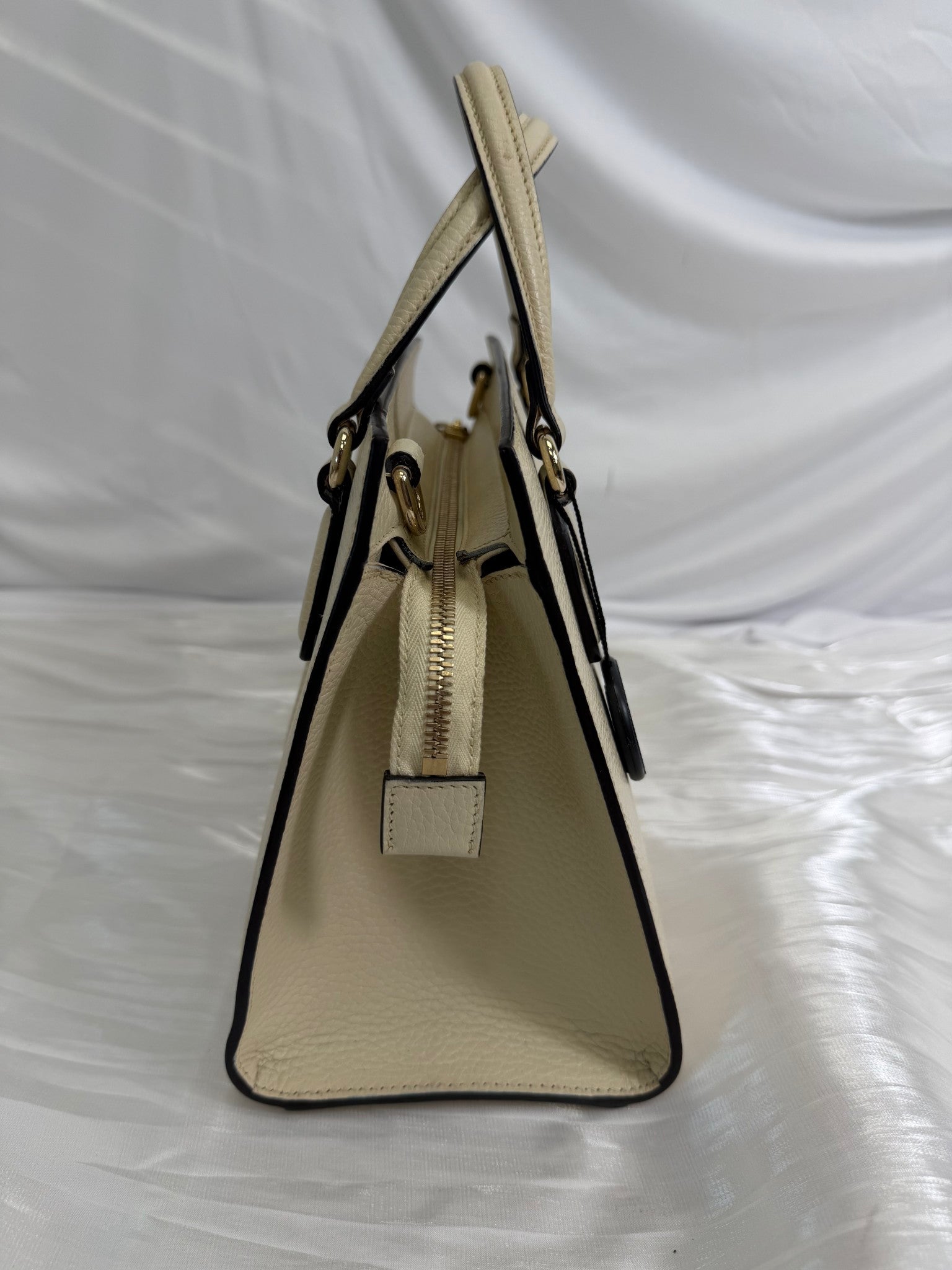 Gucci Beige Pebbled Leather Soho Bag