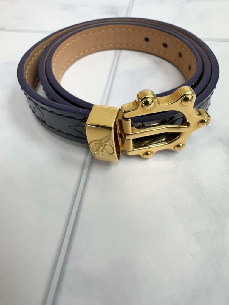 LIKE NEW - Louis Vuitton Metallic Grey Monogram Vernis Triple Tour Bracelet