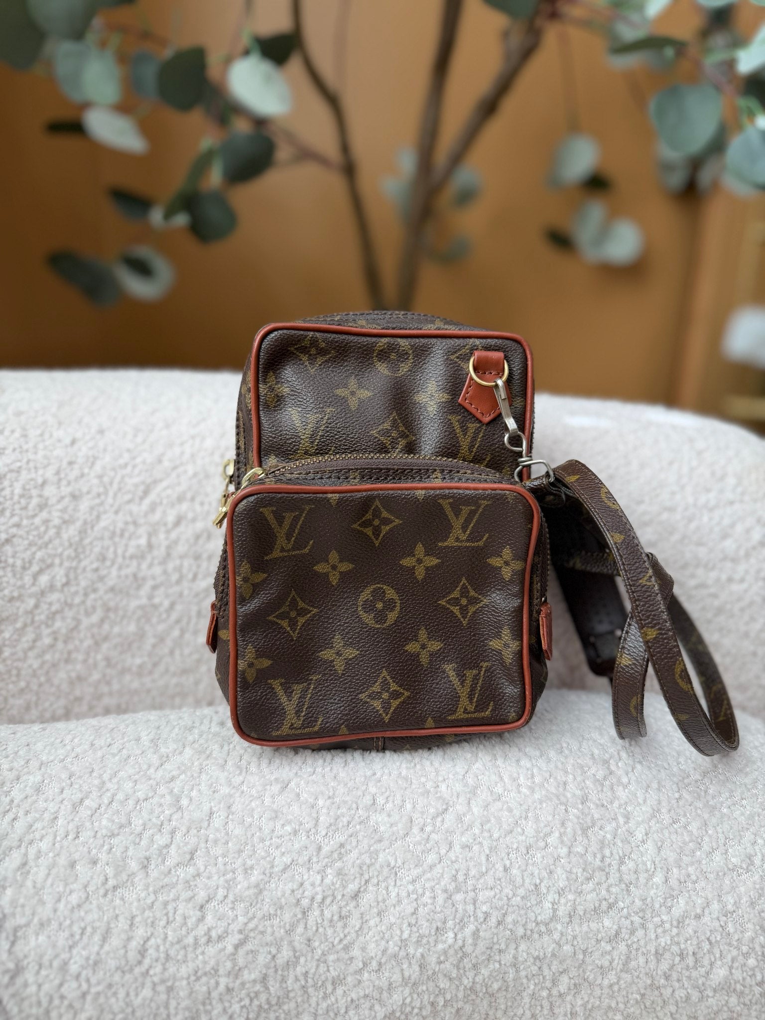 Louis Vuitton Monogram Amazone Shoulder Bag