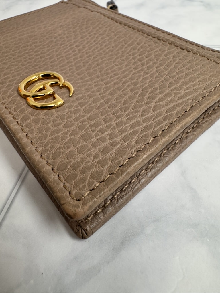 Gucci Light Brwon Pebbled Leather GG Marmont Zip Card Case