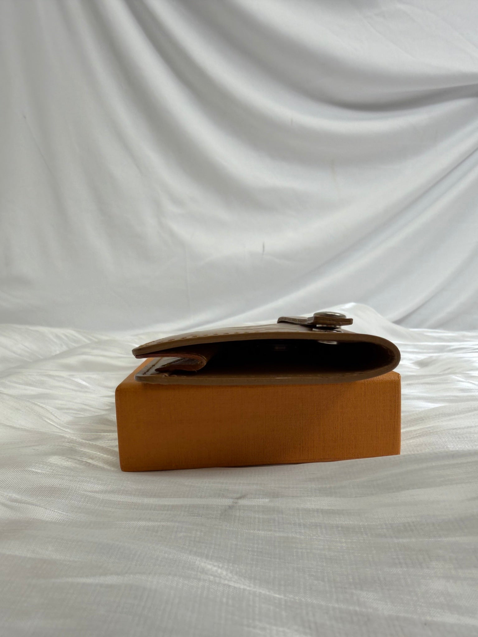 Louis Vuitton Monogram Gold Matte Vernis Key Holder