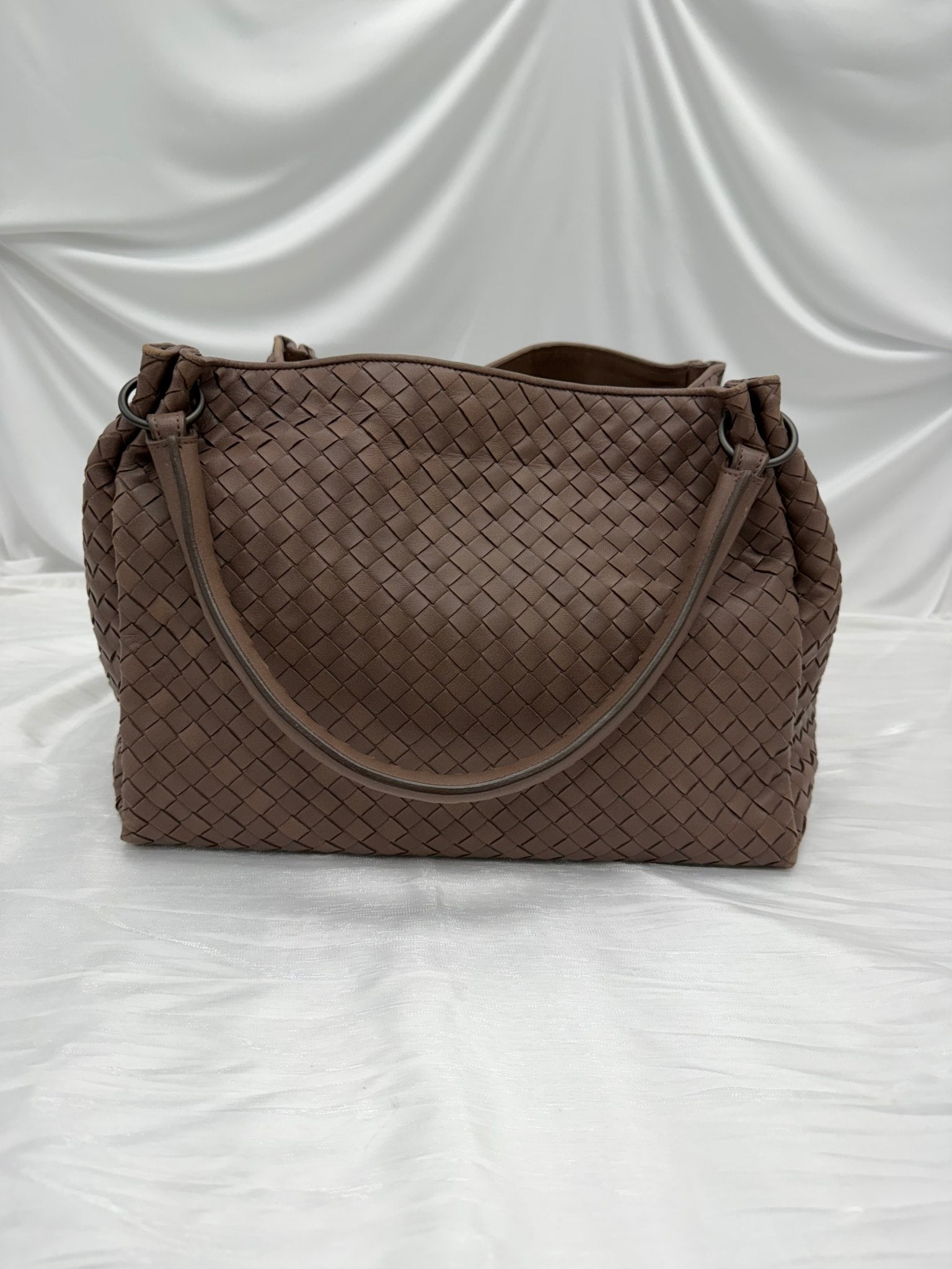 Bottega Veneta Dark Mauve Intrecciato Leather Parachute Shoulder Bag