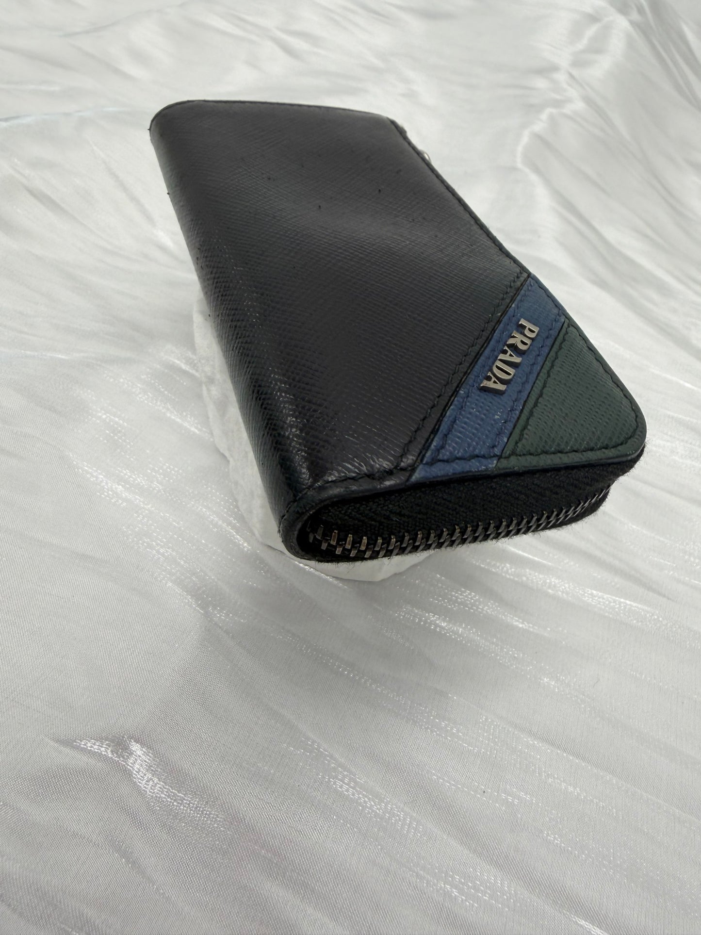 https://res.cloudinary.com/dyql5hig8/image/upload/v1760031669/l9bpymjdsuja3llhca7o.jpg