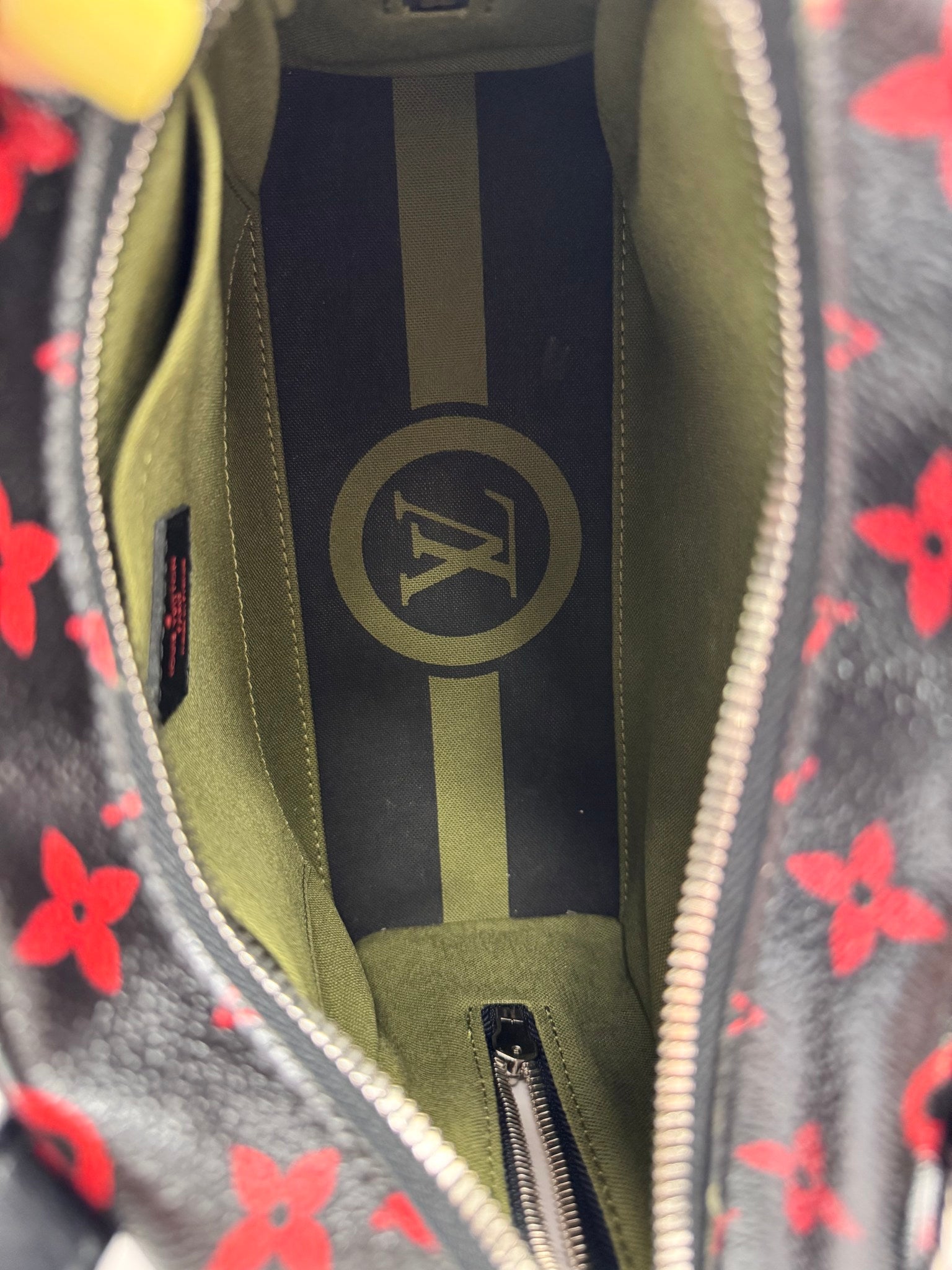 Louis Vuitton Infrarouge Monogram Dora Soft BB 2way Bag