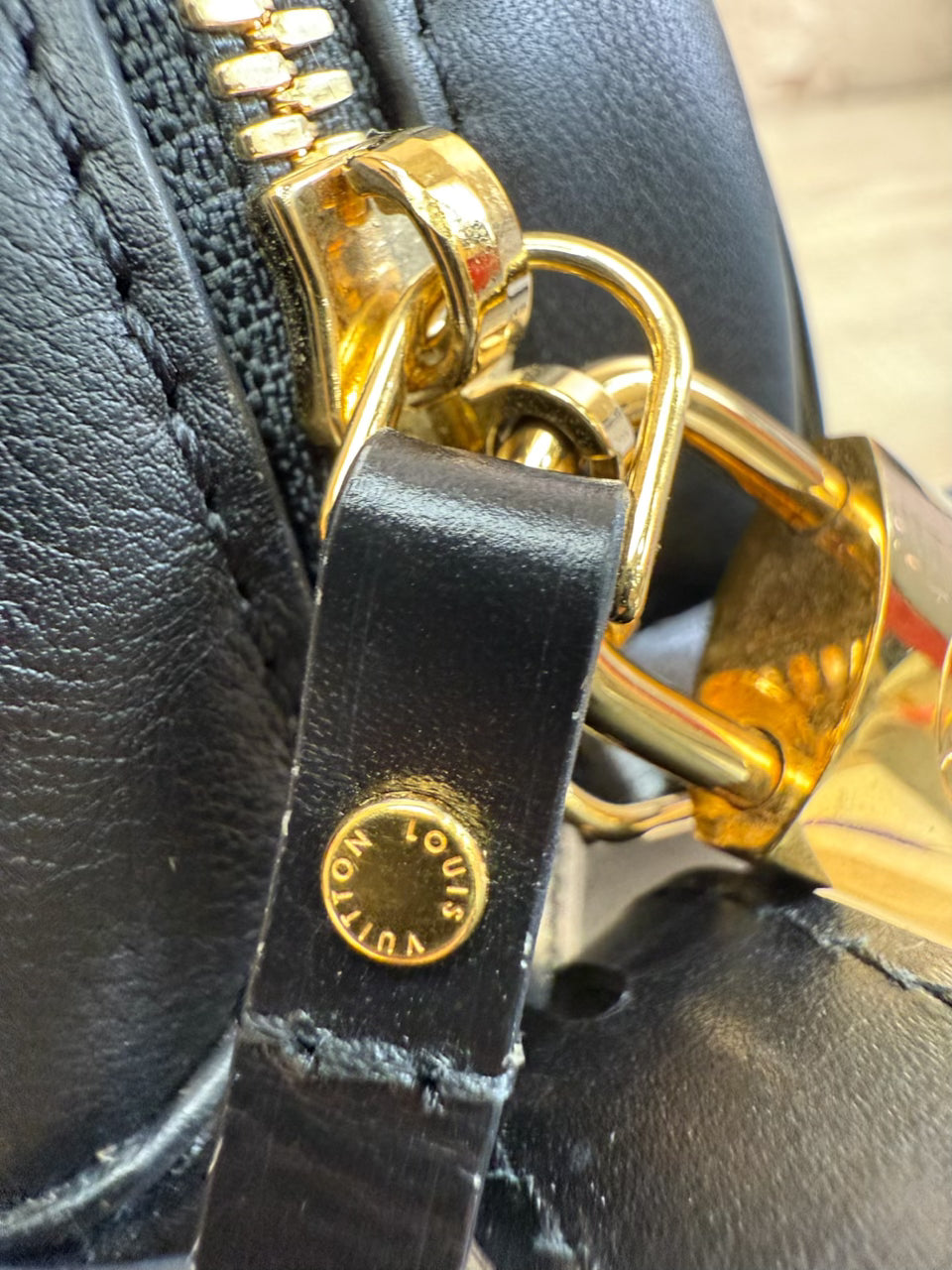 Louis Vuitton Black Vernis Boite Chapeau Souple MM