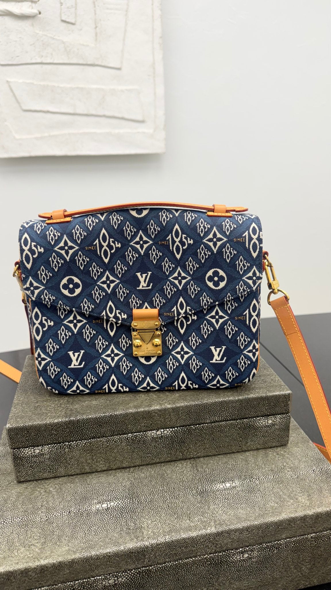 LIKE NEW - Louis Vuitton Monogram Blue Canvas 1854 Pochette Metis Crossbody Bag