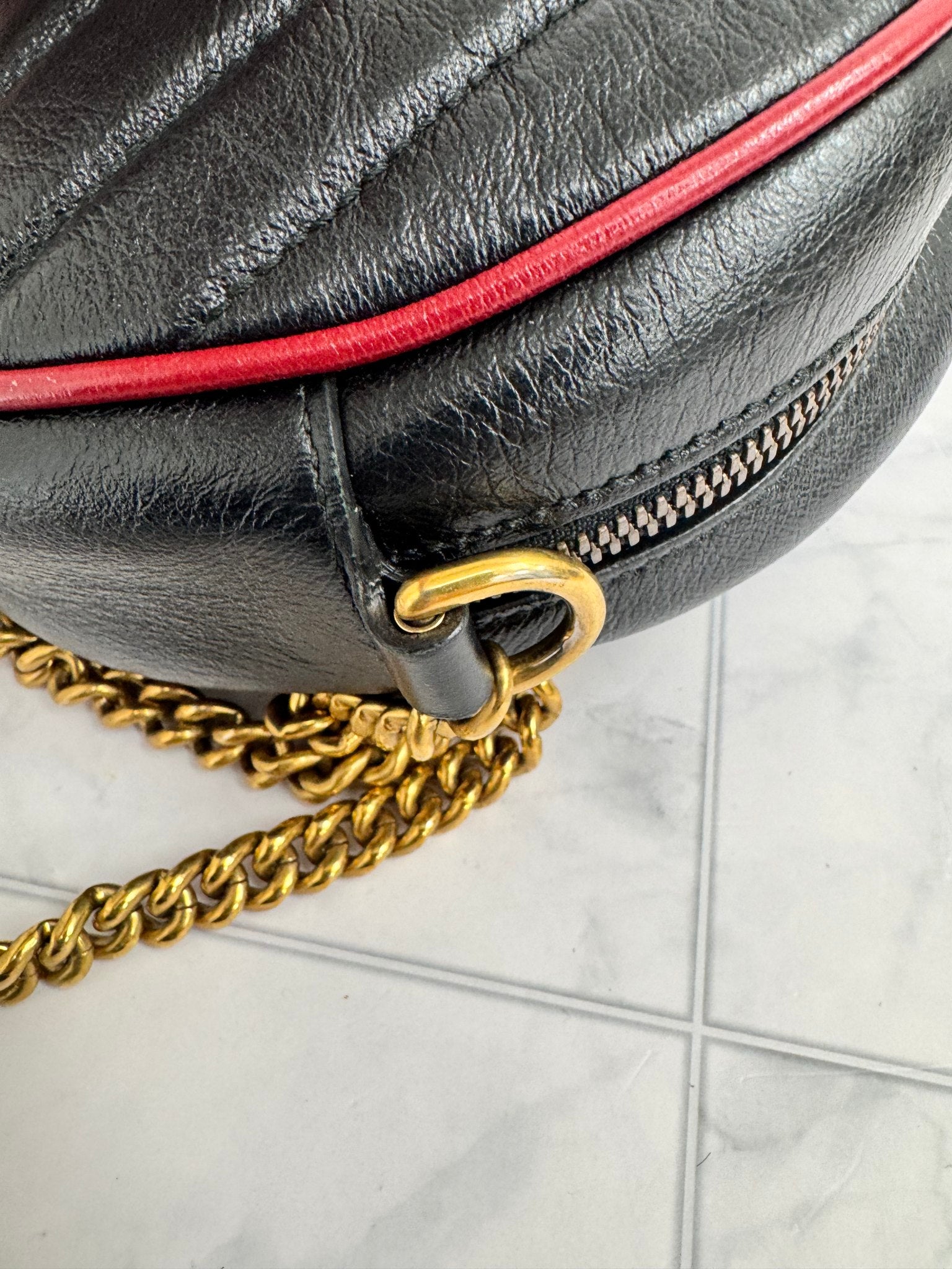 Gucci Black And Red Diagonal Quilted Leather Mini Round Shoulder Bag