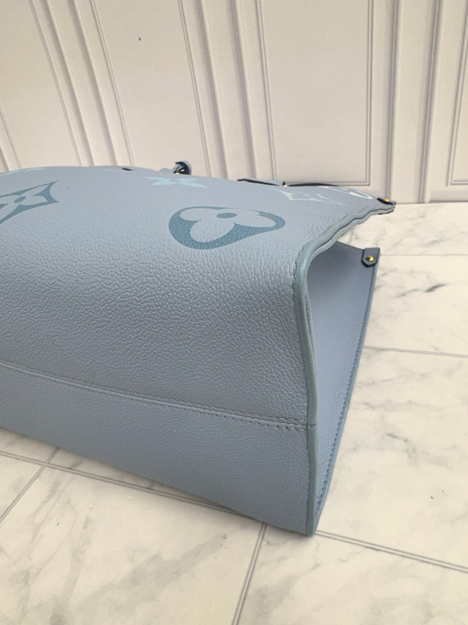 LIKE NEW - Louis Vuitton Blue Empreinte Monogram Giant By The Pool On The Go Tote Bag MM