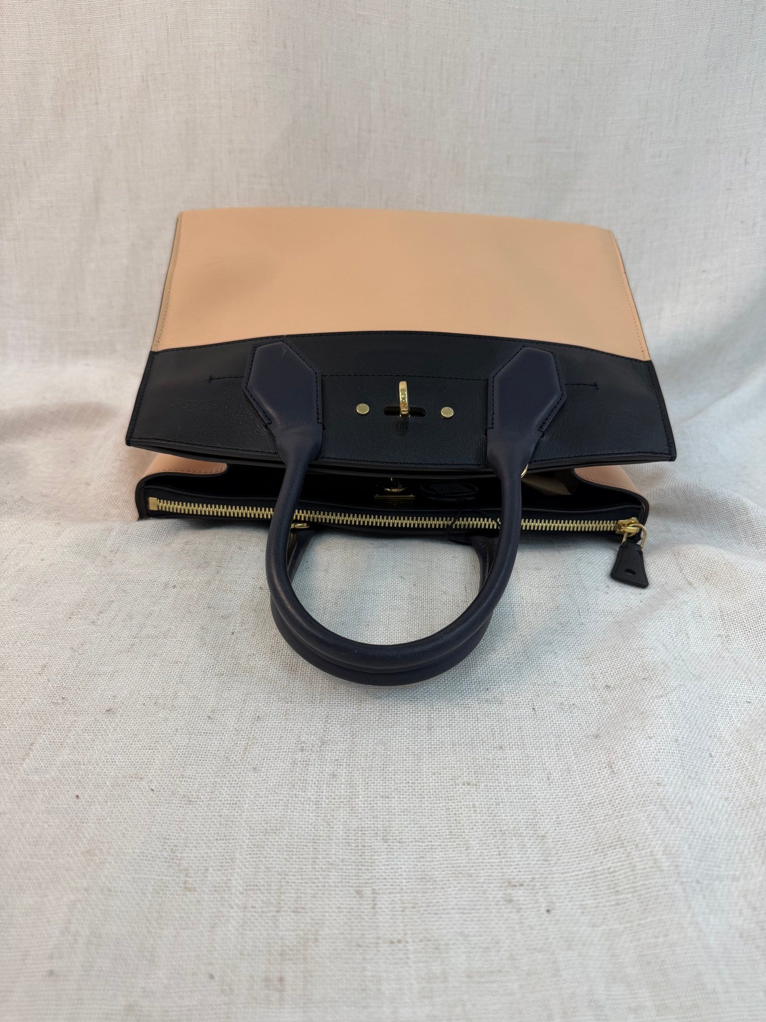 Louis Vuitton Black And Tan Leather City Steamer MM Handbag