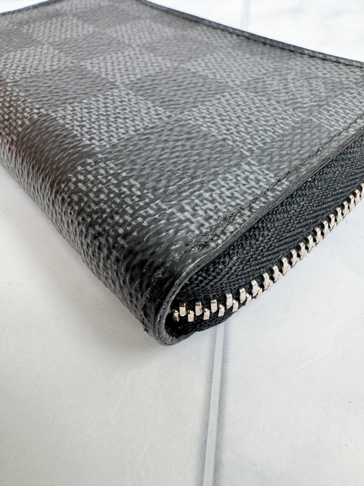 Louis Vuitton Damier Graphite Zippy Coin Purse