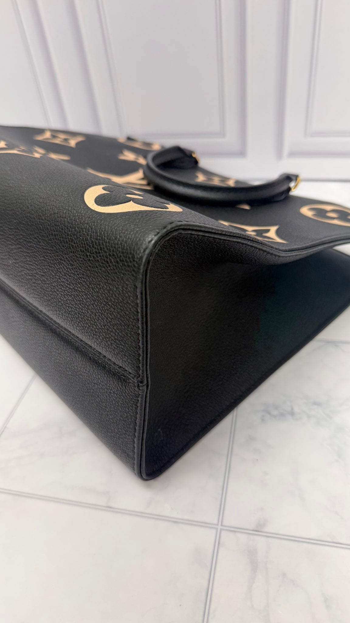 Louis Vuitton Black And Cream Empreinte Leather On The Go MM Tote Bag