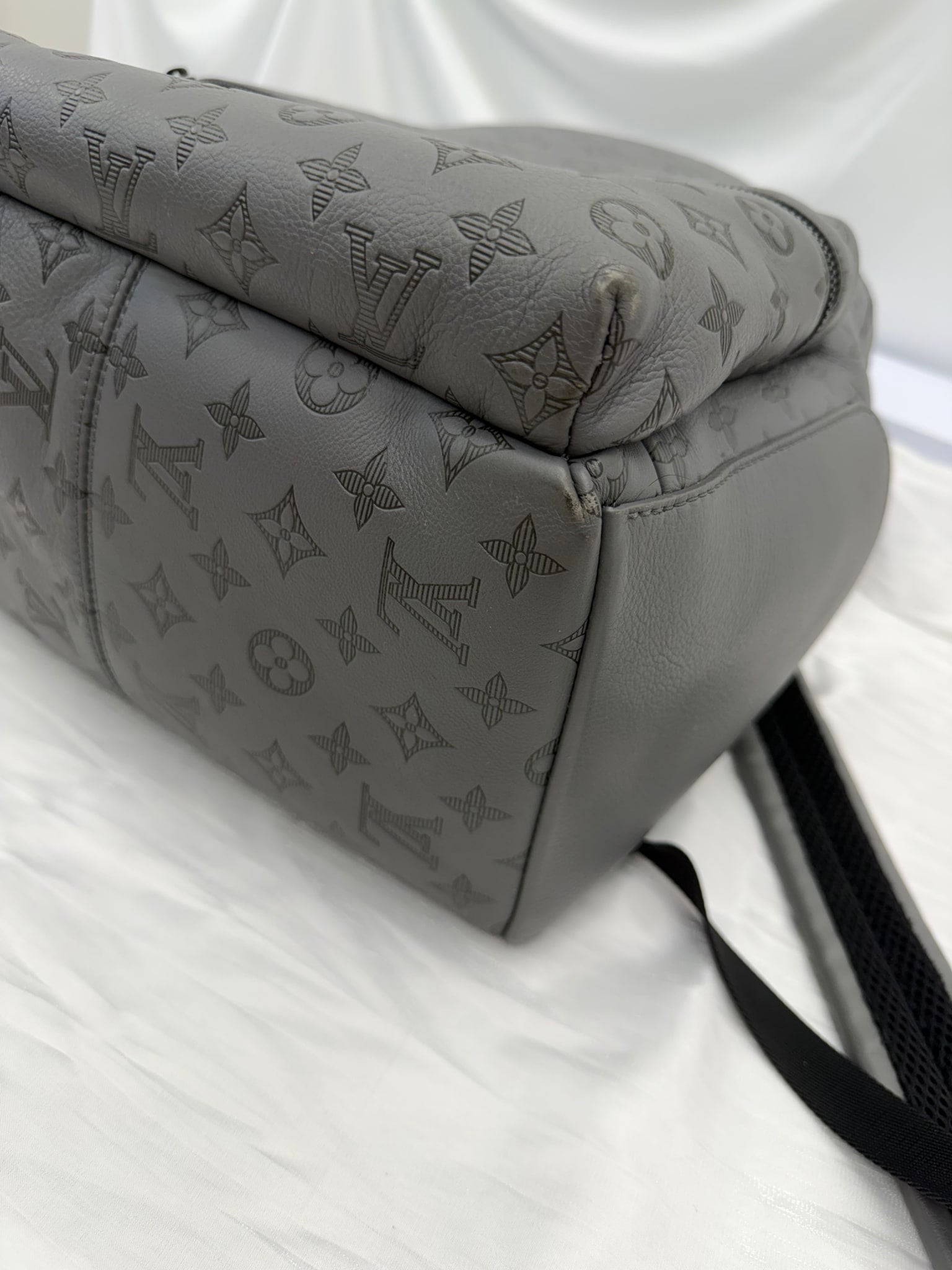 Louis Vuitton Gray Shadow Leather Discovery Backpack