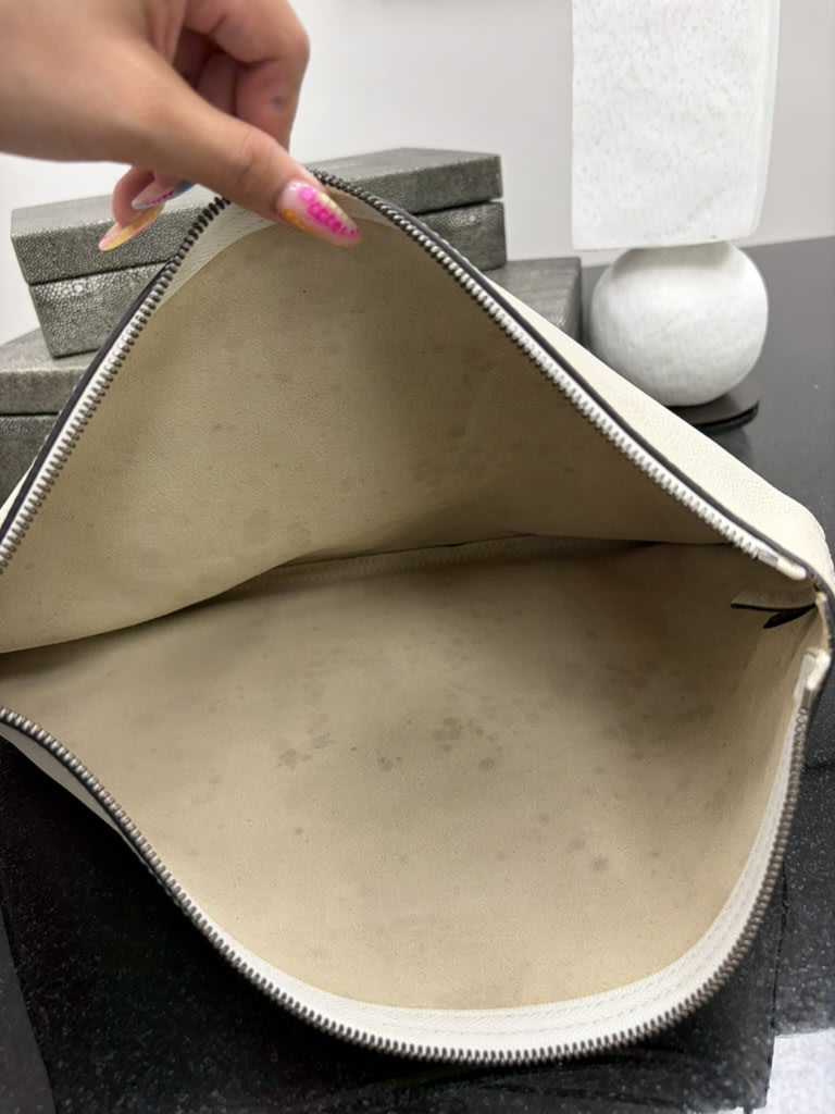 Gucci Cream Leather Vintage Logo Large Pouch
