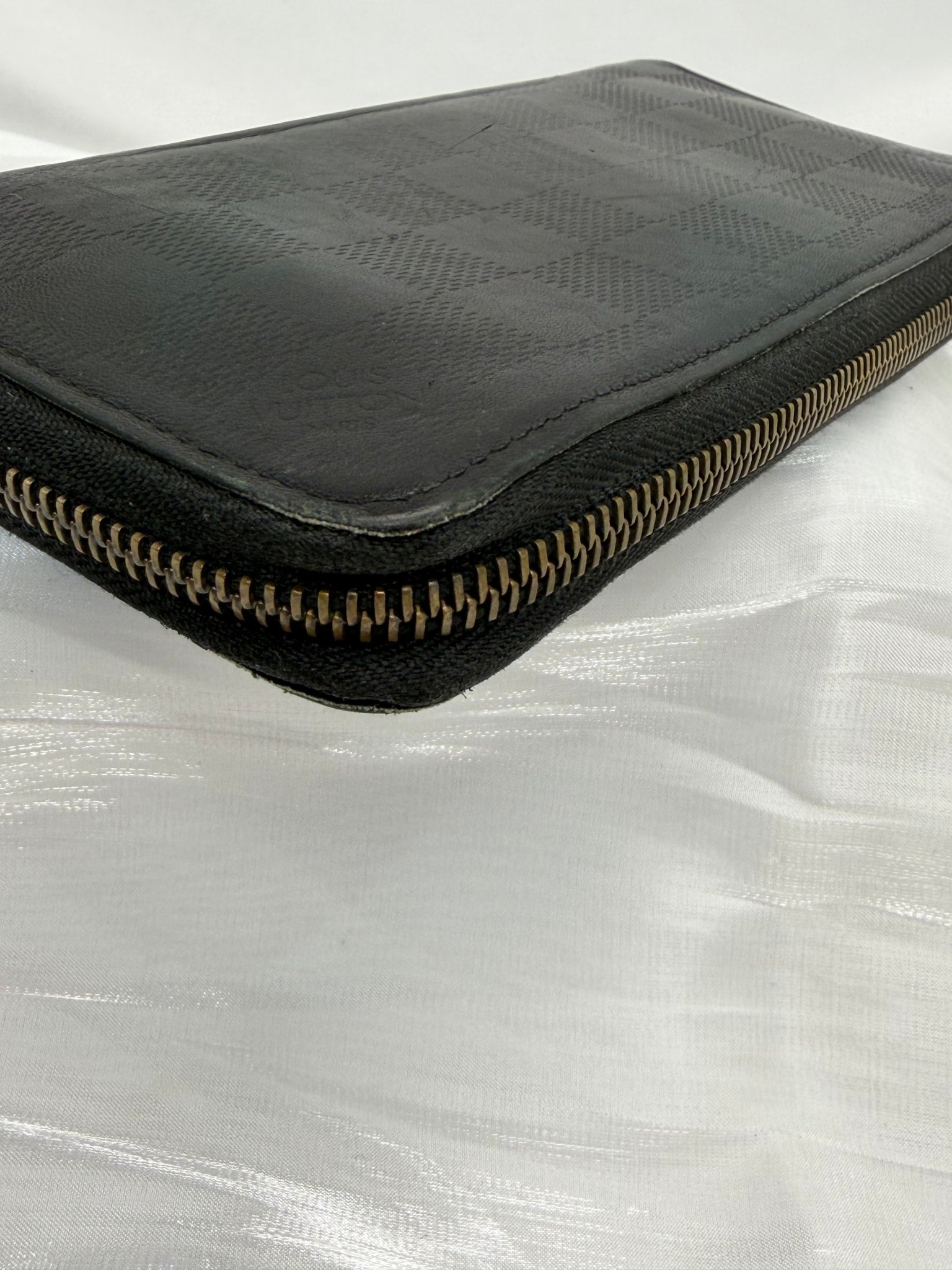 Louis Vuitton Black Damier Infini Vertical Zippy Wallet