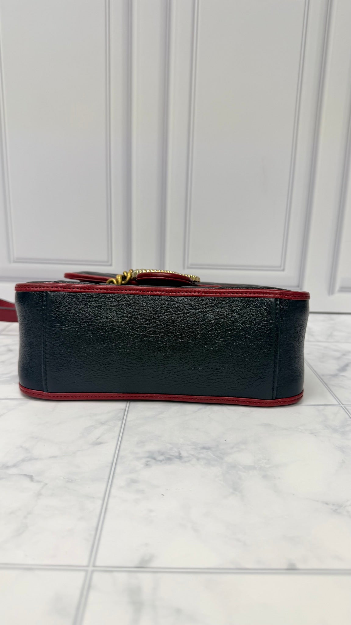 Gucci Black And Red Leather GG Marmont Top Handle Handbag