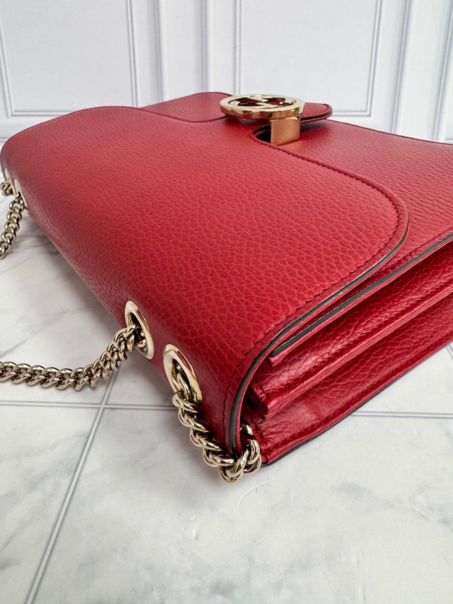 LIKE NEW - Gucci Red Grained Leather Interlocking G Medium Chain Shoulder Bag