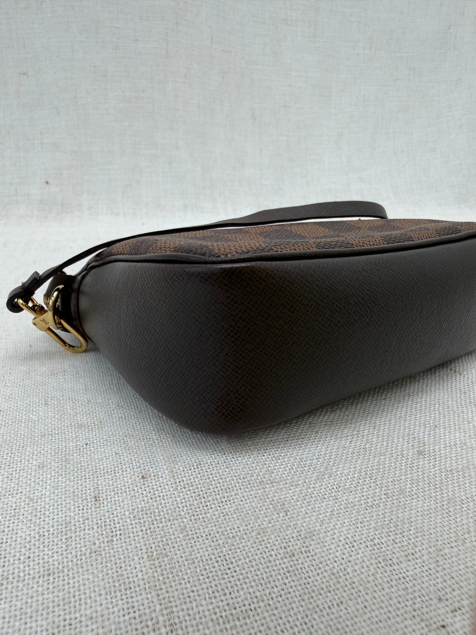 Louis Vuitton Damier Ebene Trousse Make Up Pochette