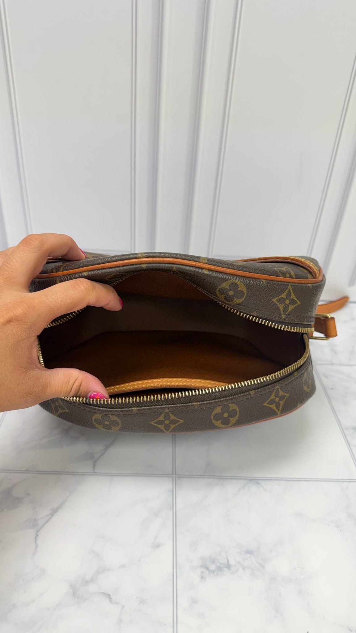 LIKE NEW - Louis Vuitton Monogram Blois Crossbody Bag