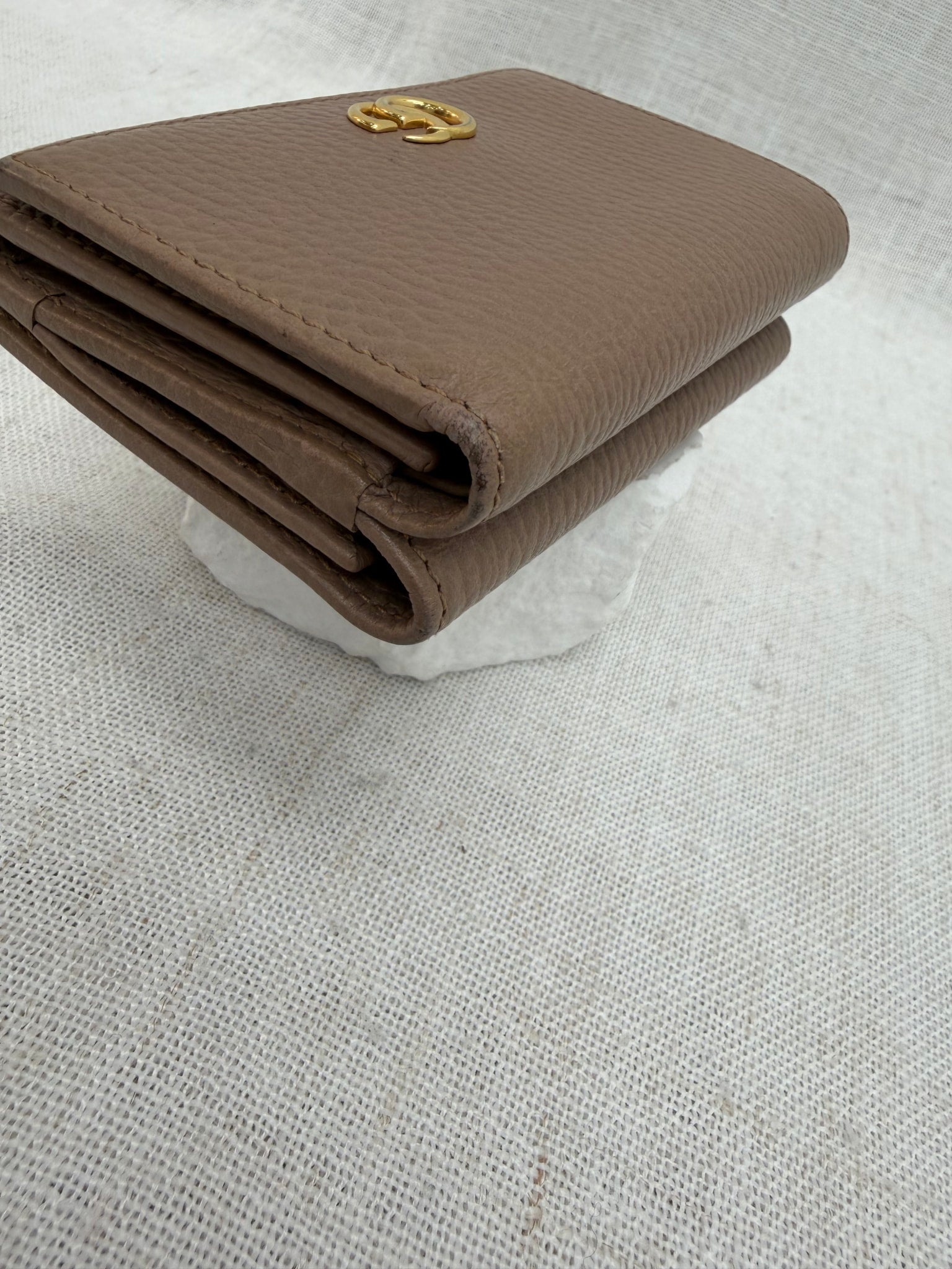 Gucci Dusty Rose Leather Marmont Compact Wallet