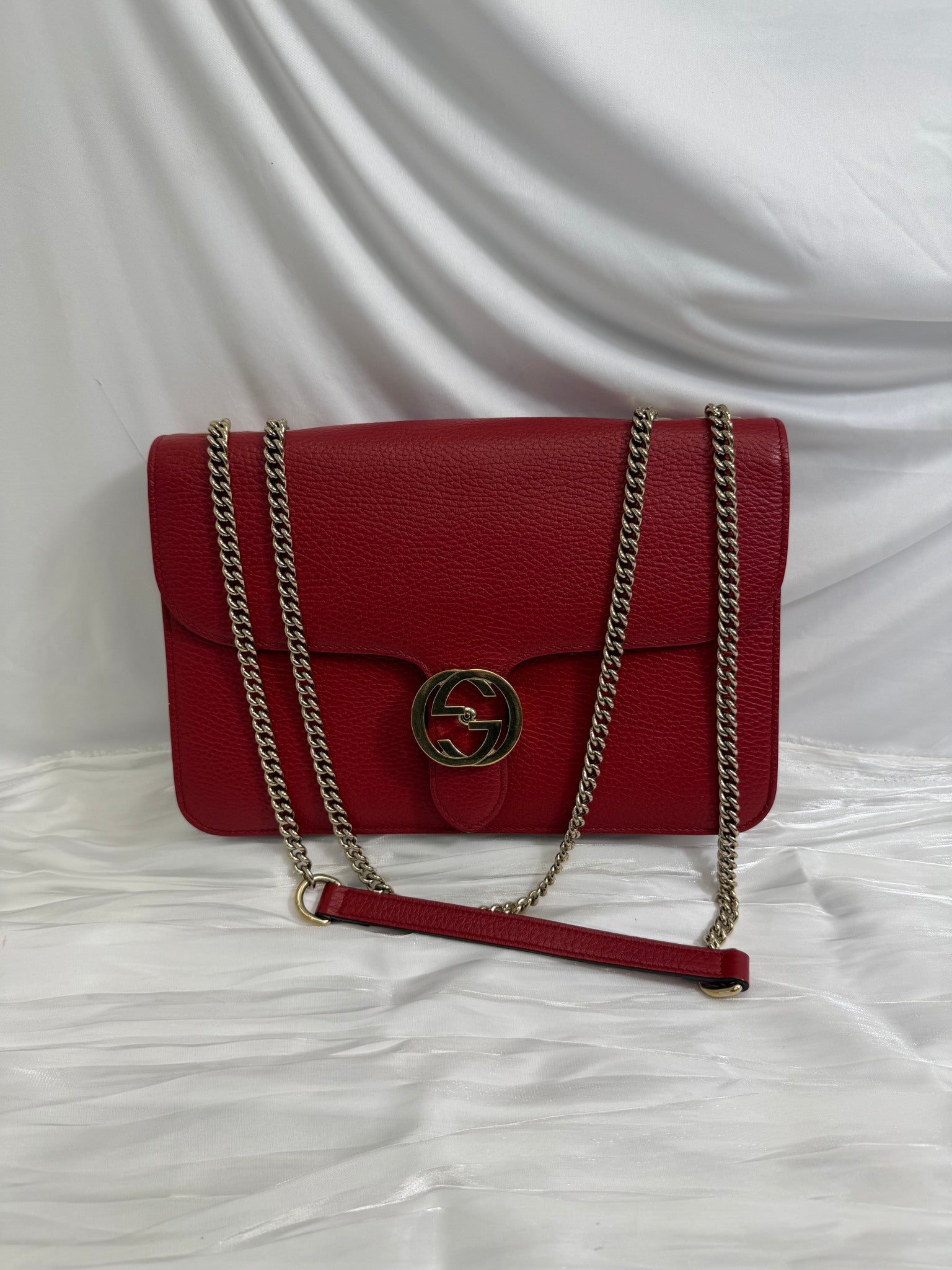 Gucci Red Pebbled Leather Interlocking G Shoulder Bag