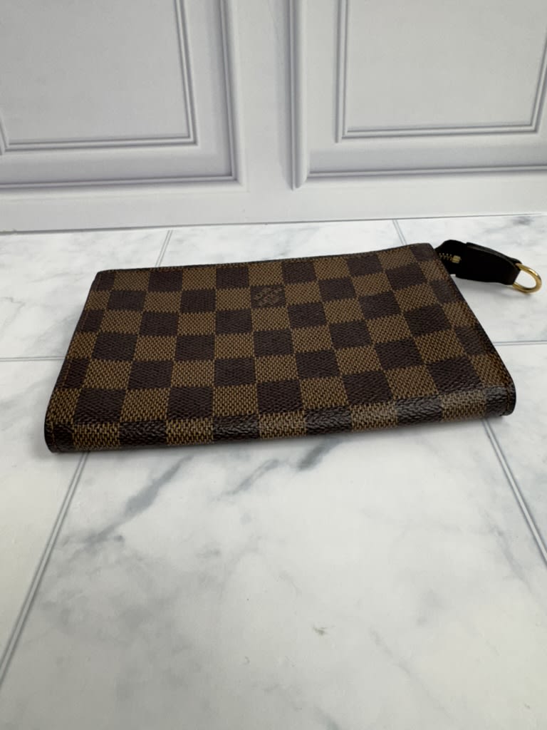 Louis Vuitton Damier Ebene Marais Pouch
