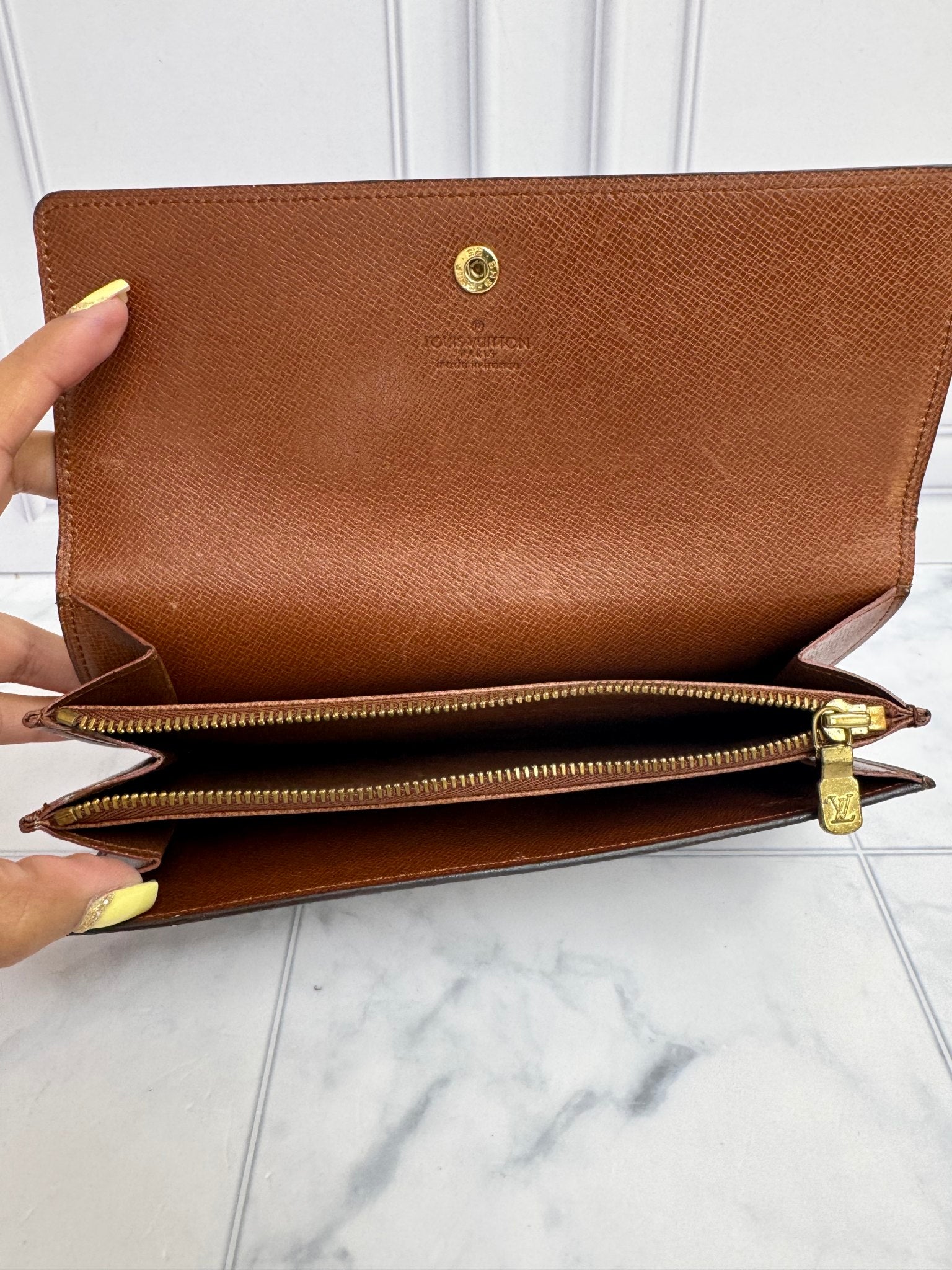 Louis Vuitton Monogram Sarah Wallet