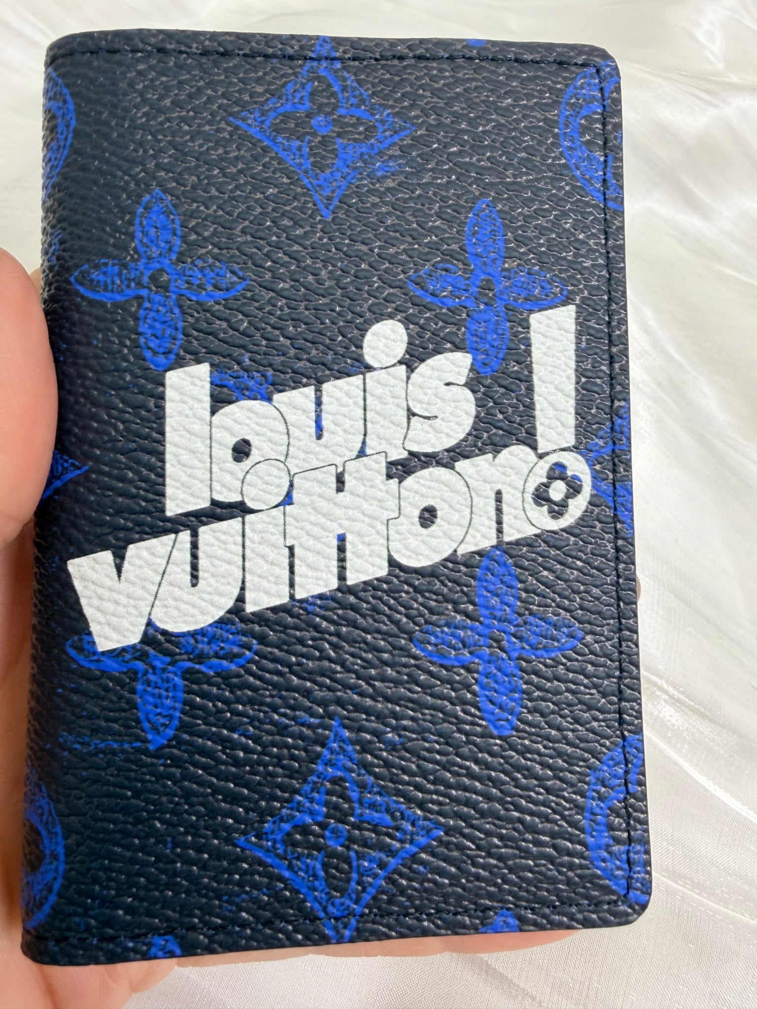 BRAND NEW Louis Vuitton Limited Edition Navy Pocket Organizer
