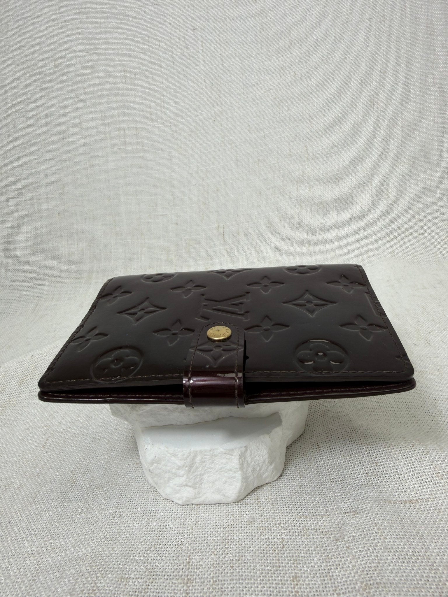 Louis Vuitton Amarante Vernis Passport Agenda PM