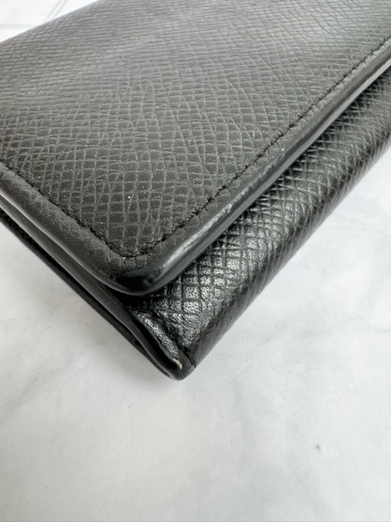 Louis Vuitton Black Taiga Leather Business Card Holder