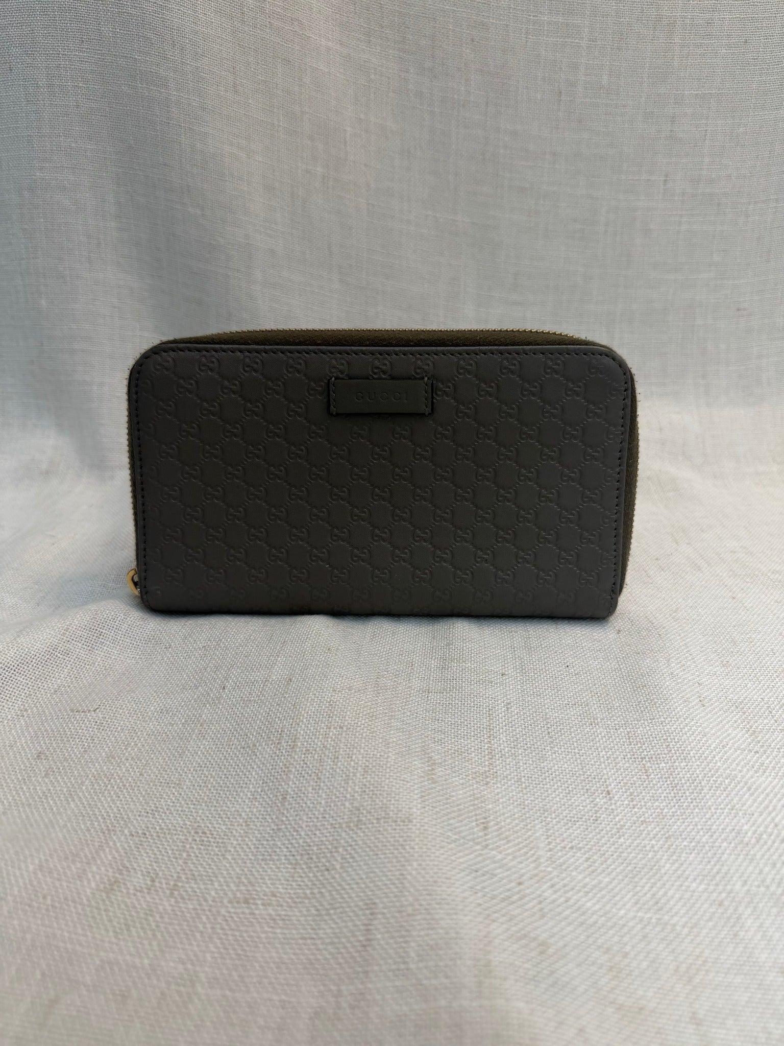Gucci Gray Leather Microguccissima Zippy Wallet