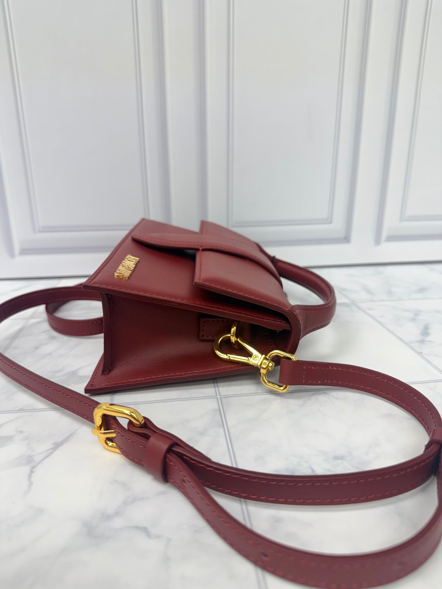 BRAND NEW - Jacquemus Burgundy Leather Le Grand Bambino 2Way Handbag