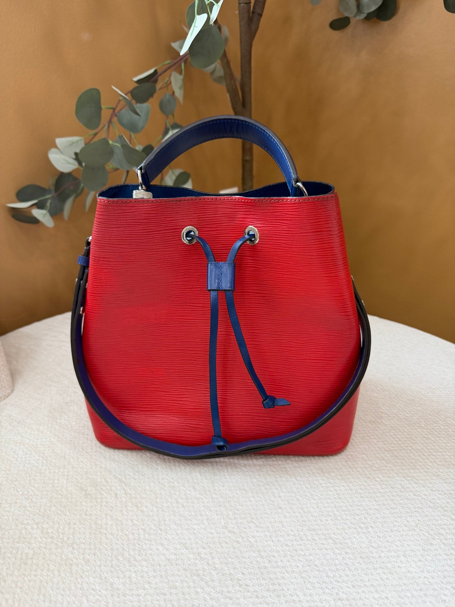 Louis Vuitton Red And Blue Epi Leather NeoNoe MM Bucket Bag