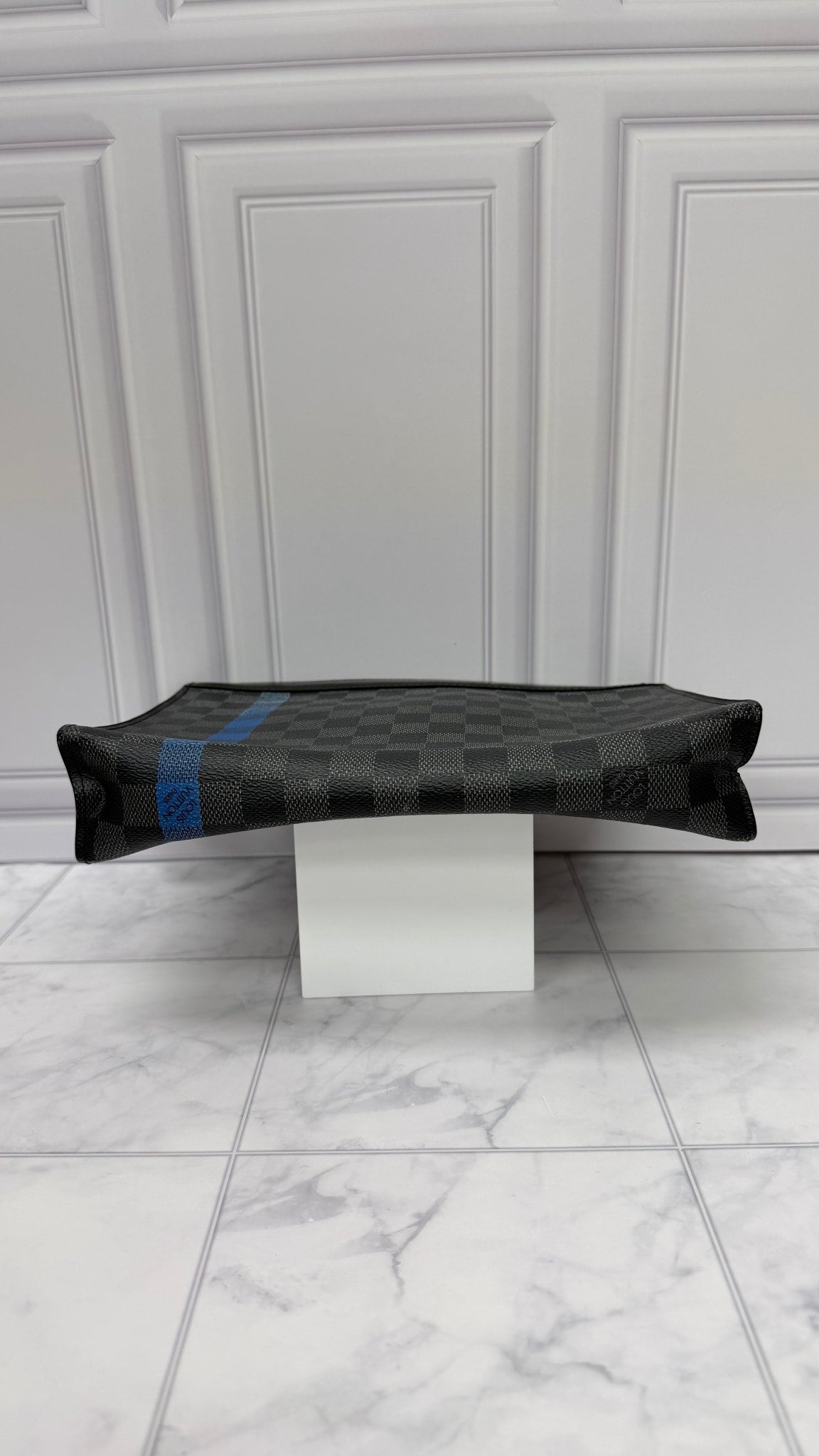 Louis Vuitton Damier Graphite Pochette Voyage MM Pouch