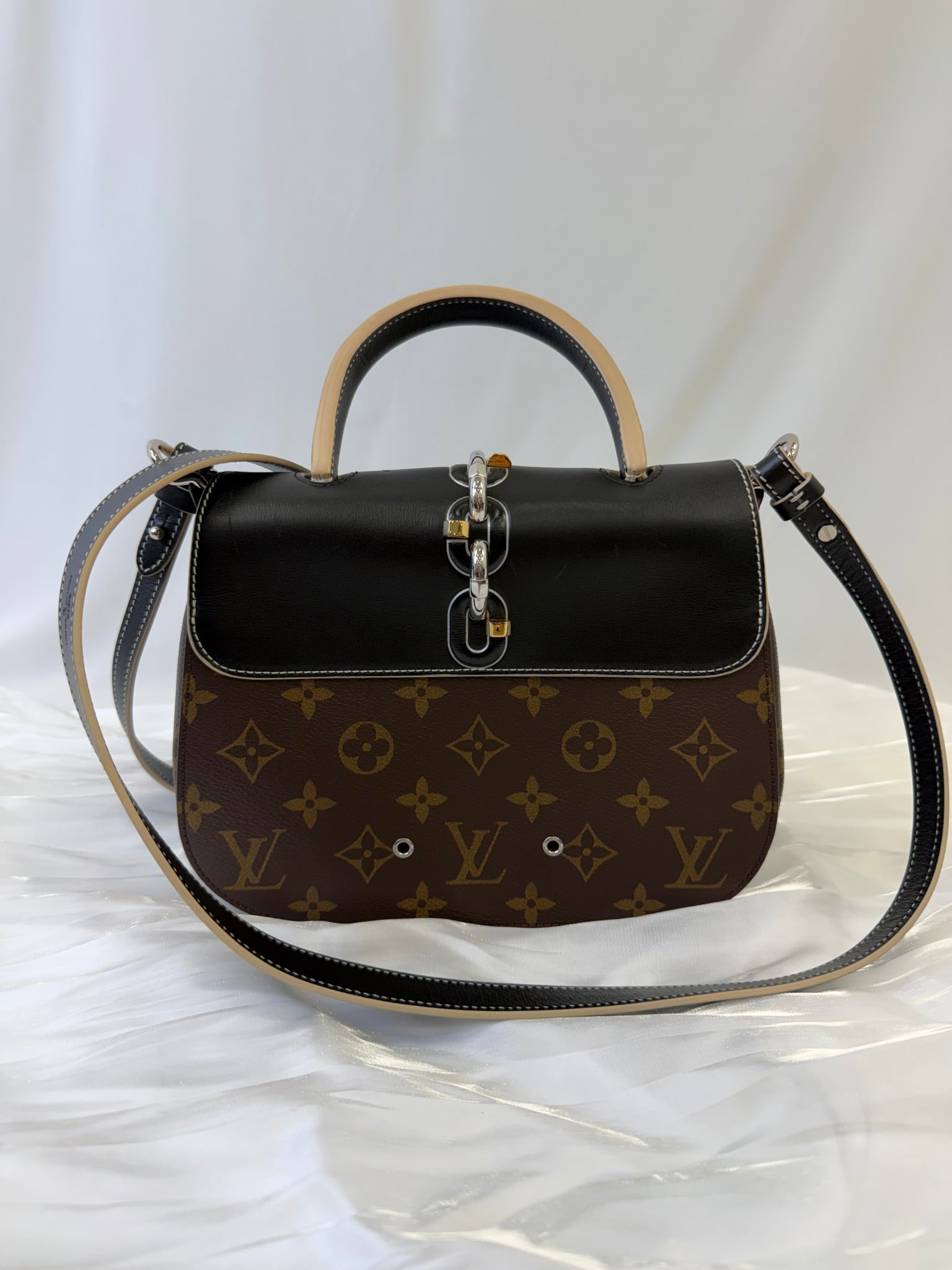 Louis Vuitton Monogram Chain It PM Handbag