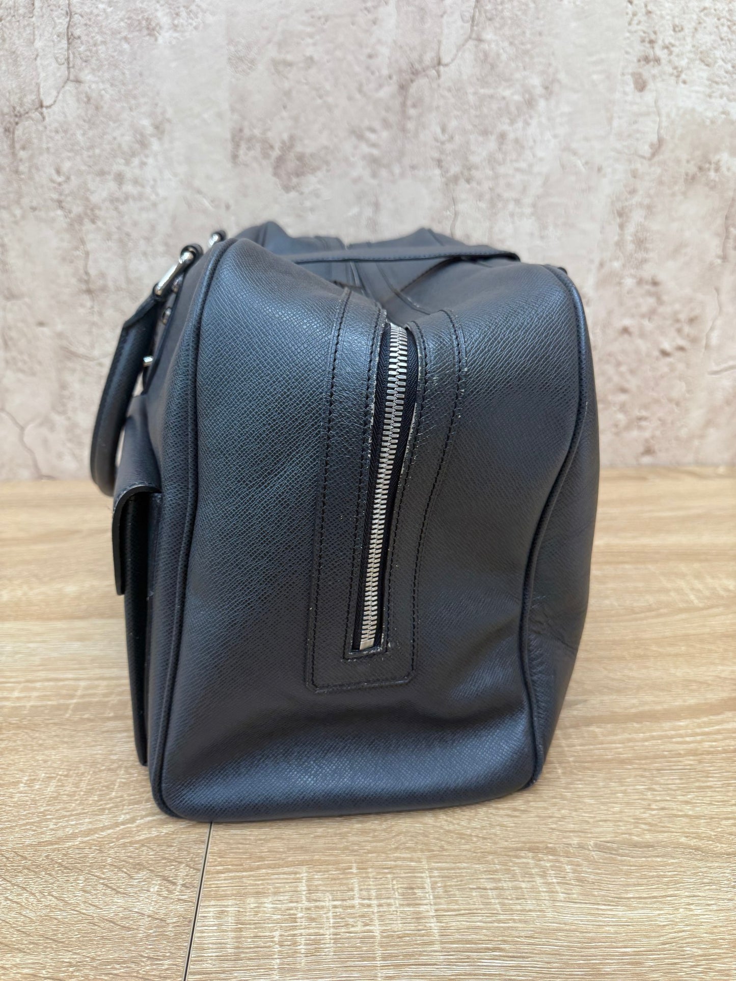 Louis Vuitton Black Taiga Ivan Carry On