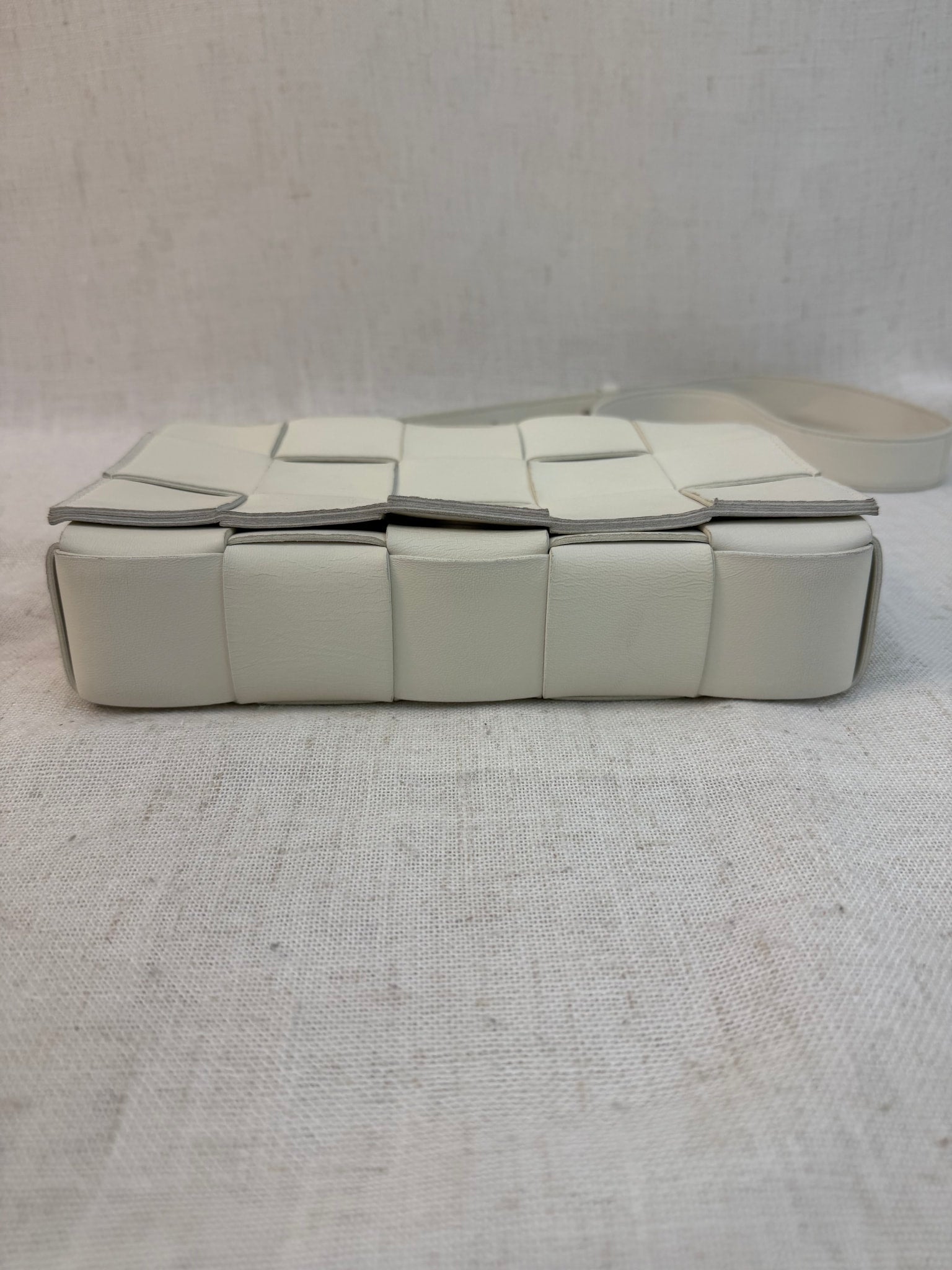 Bottega Veneta White Leather Medium Cassette Bag