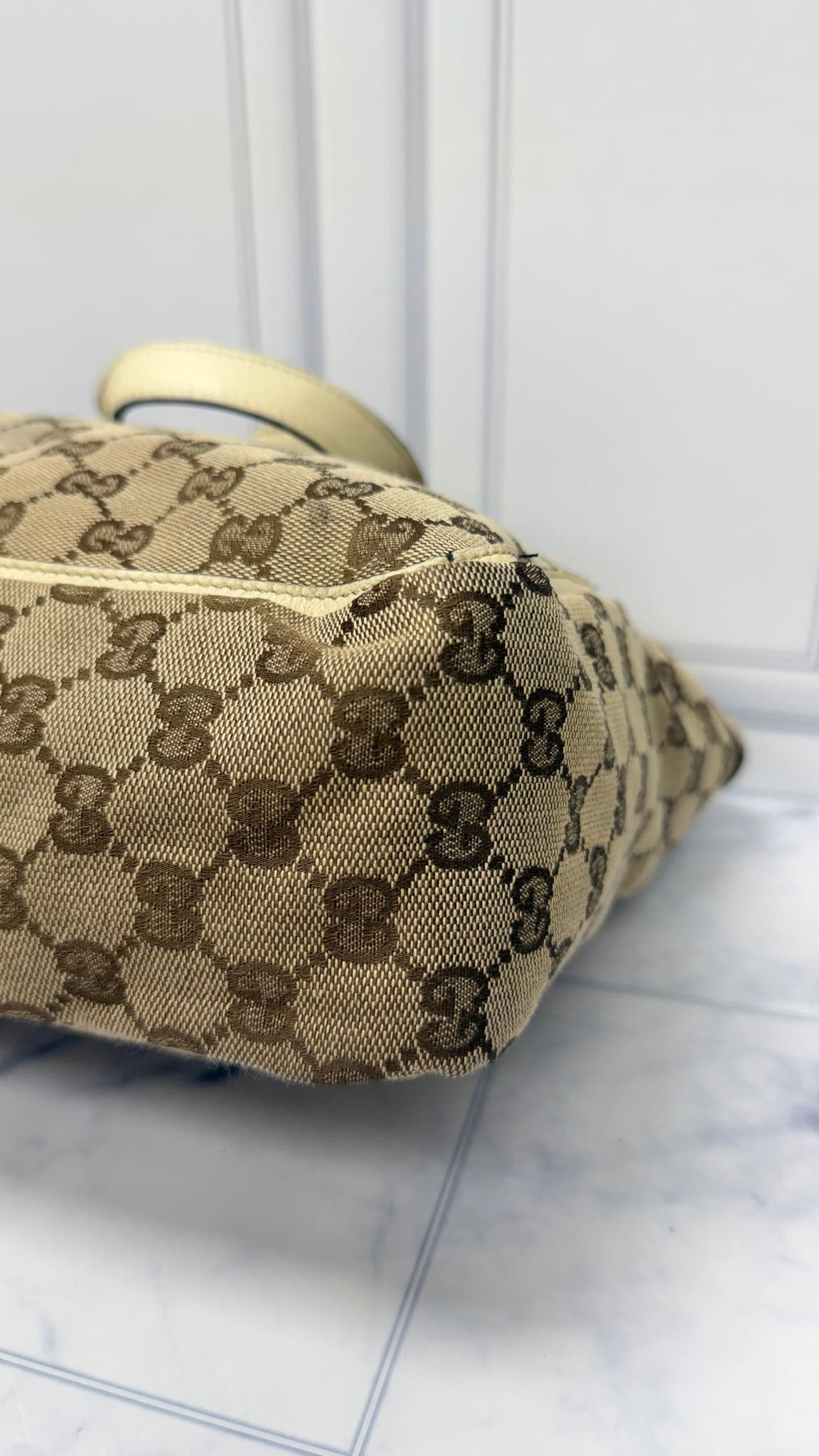 Gucci GG Supreme Canvas Tote Bag